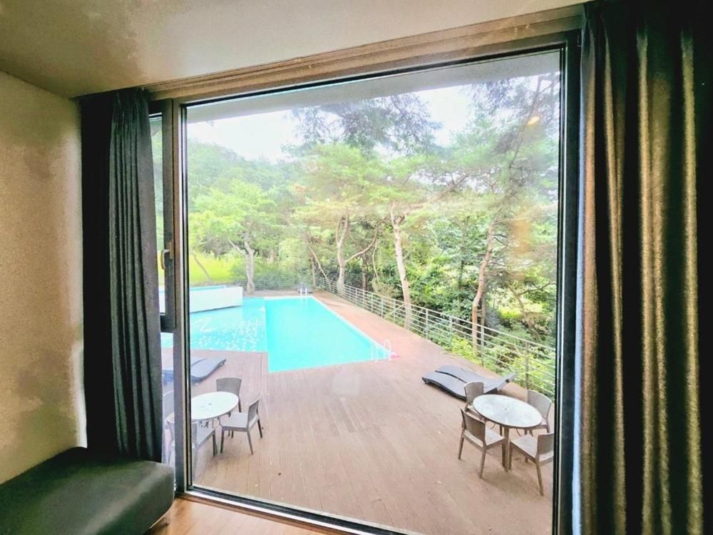 You are Suite Pool Villa Double Room 6