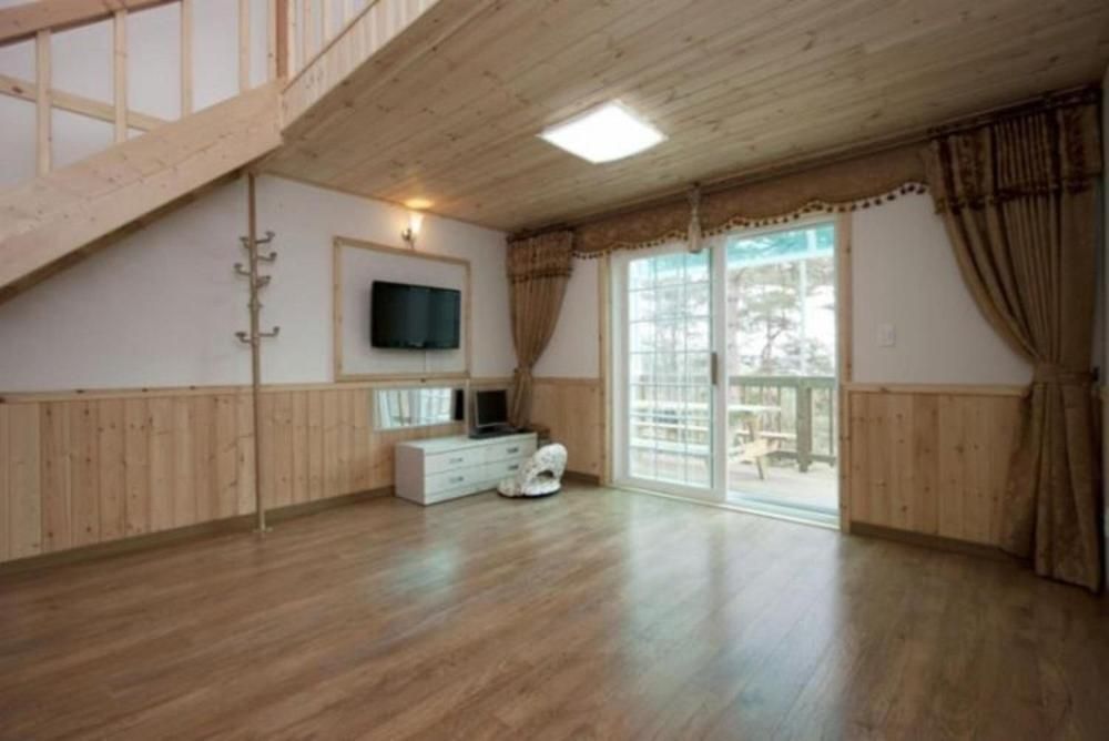 Wonju Sarichi Land in Forest Pension Quadruple Room 4 