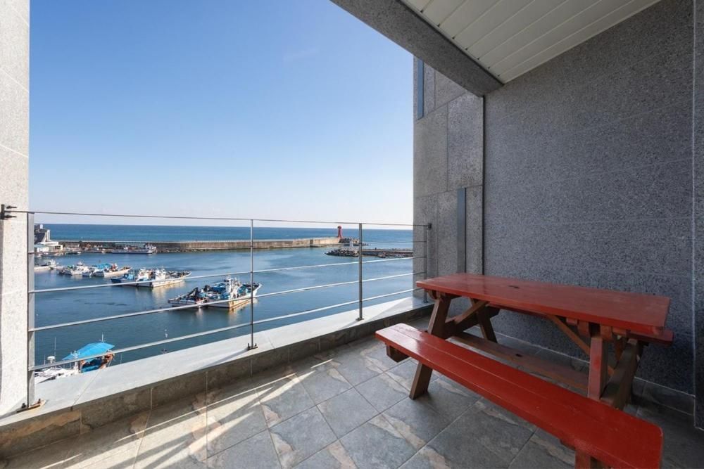 Yangyang Flora Pension Double Room with Sea View 2 2