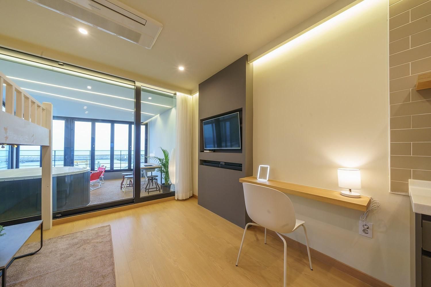 Yangyang L9 Pension 403 (Ocean View) 3