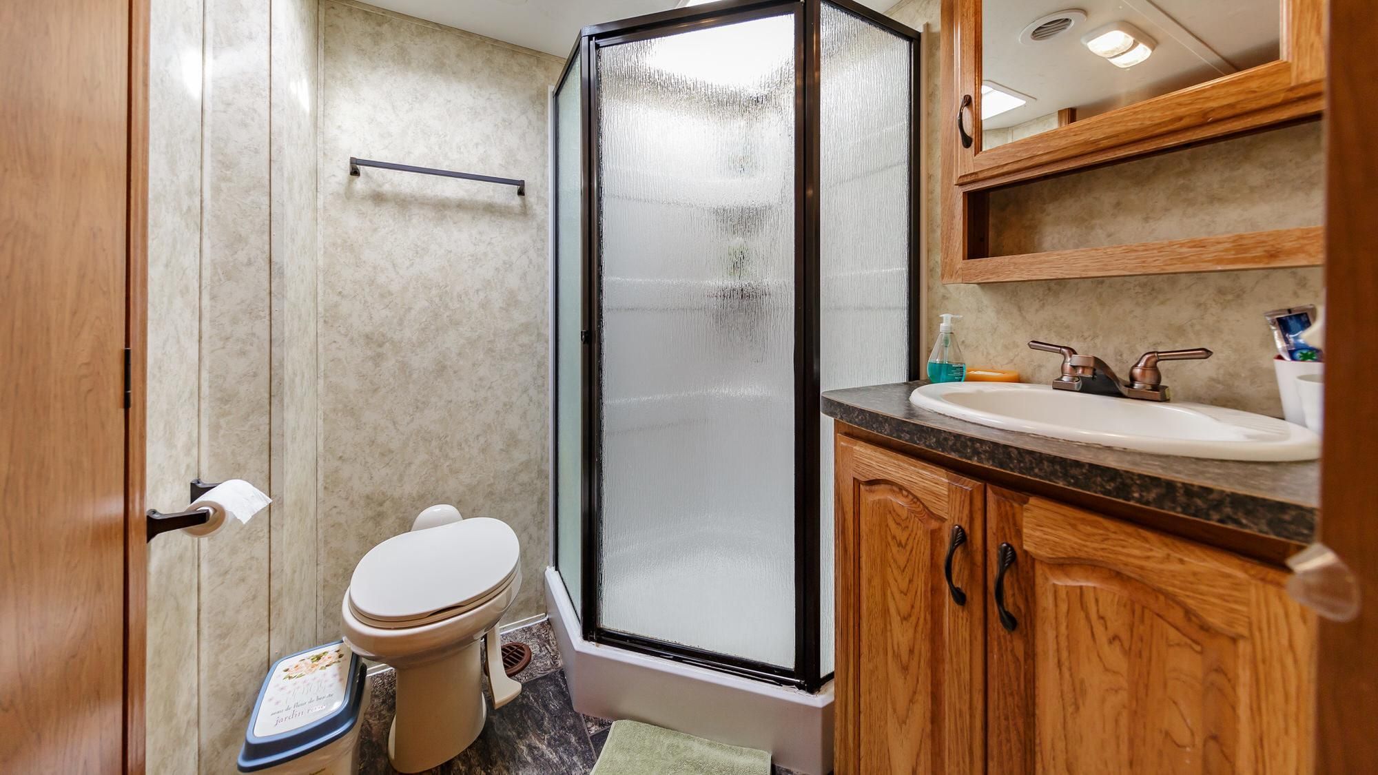 yangyang hajodaekaempingka Brookstone 2Ho 2