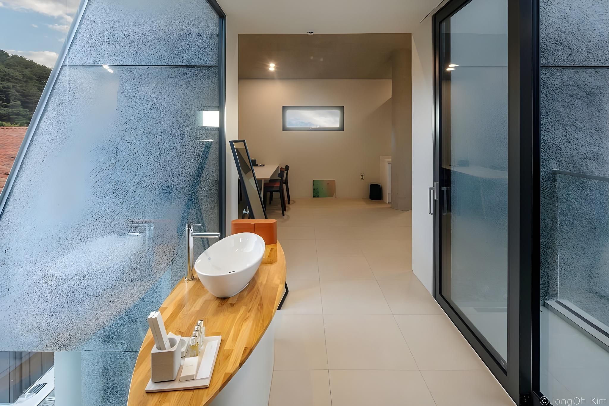 Kinship Stay Room 301 (actual floor space 30 pyeong) 3