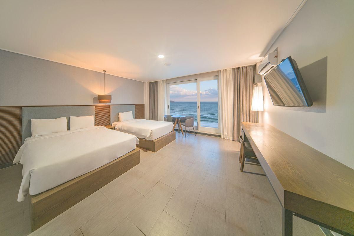 Family Twin Ocean View