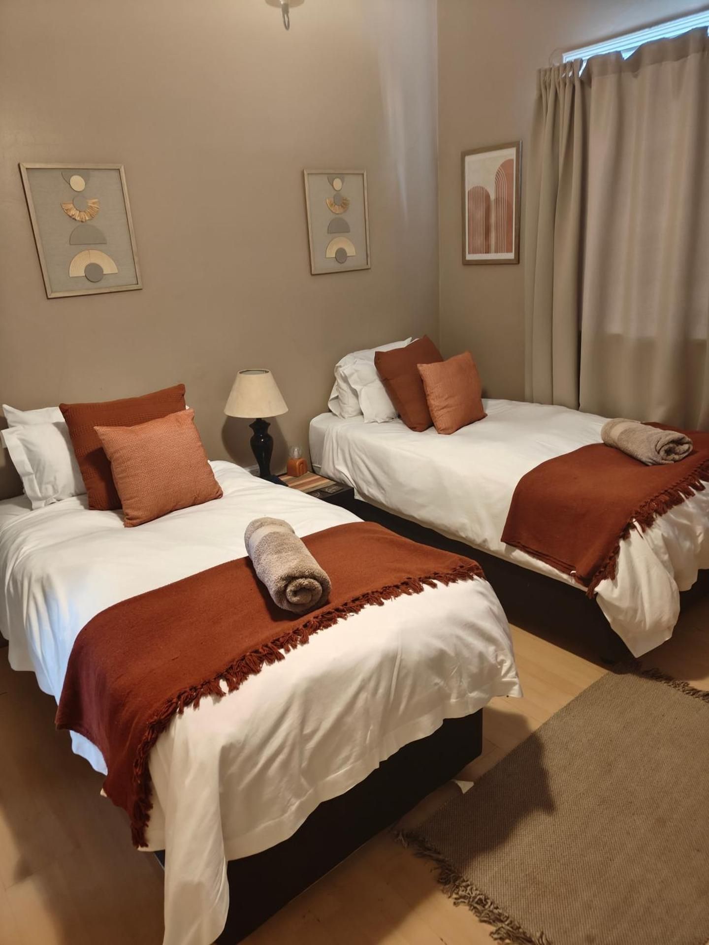 Standard Twin Room with Shared Bathroom