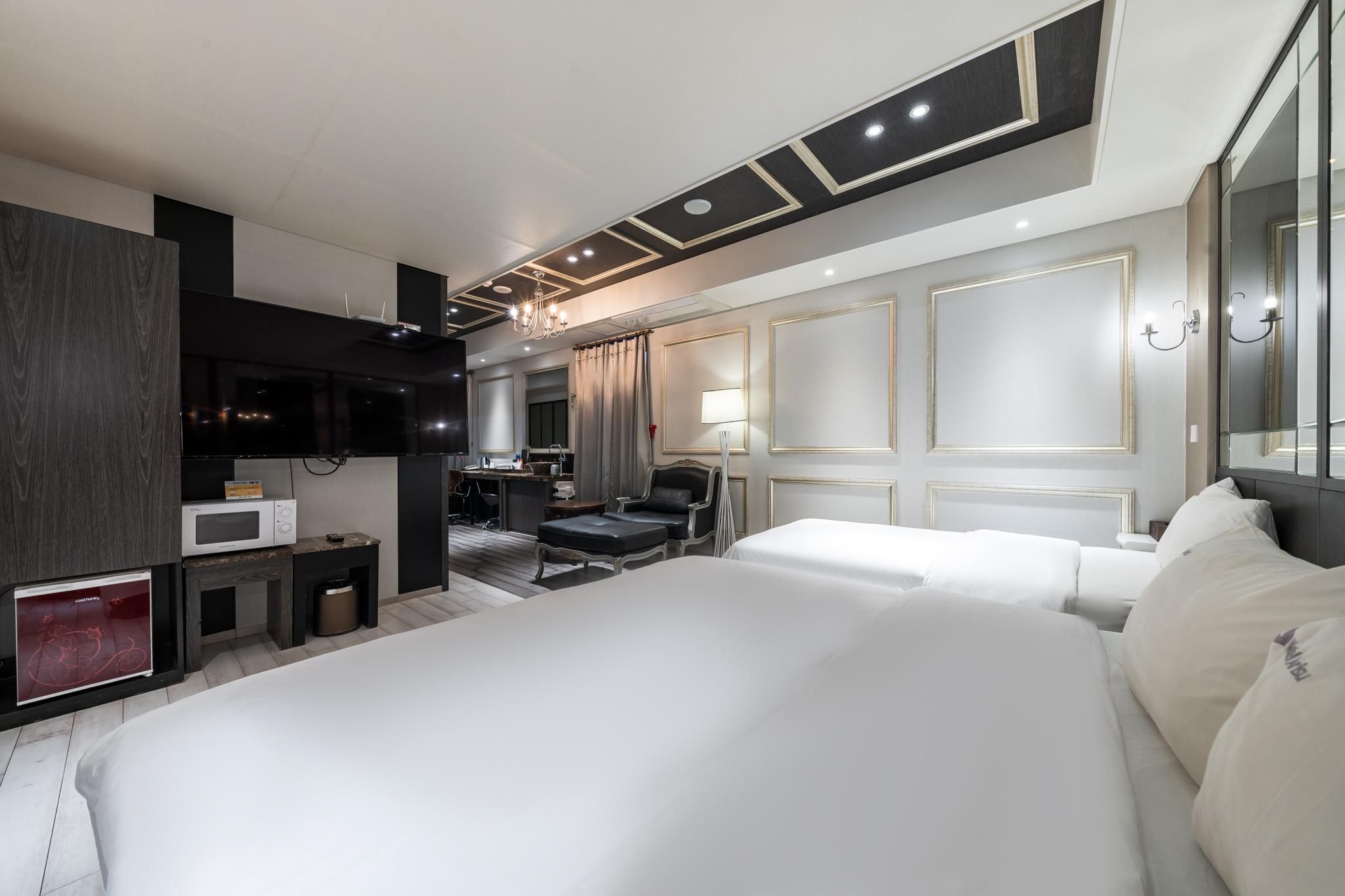 Gimpo Arisu Hotel Deluxe Room