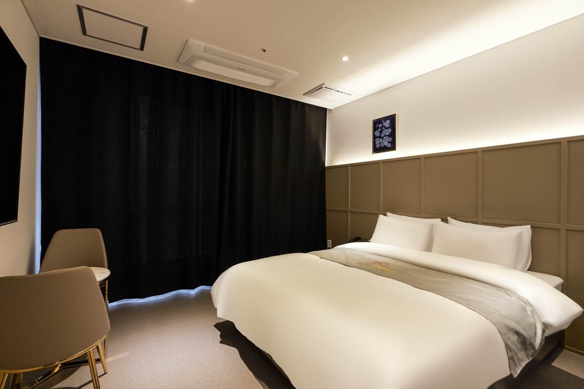 2PC Deluxe A - LG 65 Inch TV, Styler, Air Purifier, OTT Free