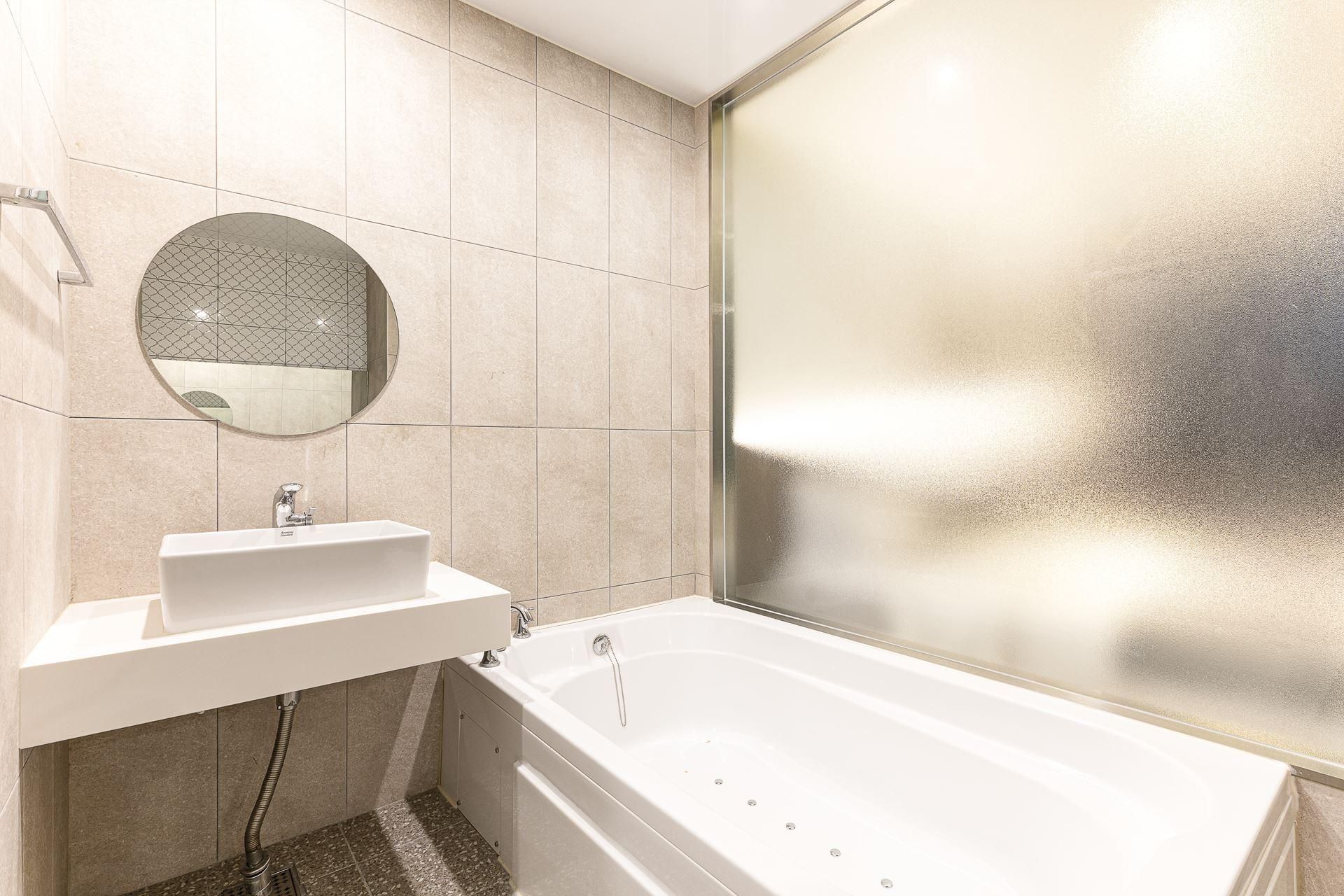 2PC Suite - LG 70 Inch TV, 2 Person Spa Tub, 2 Person Sofa, Styler, Air Purifier, OTT Free