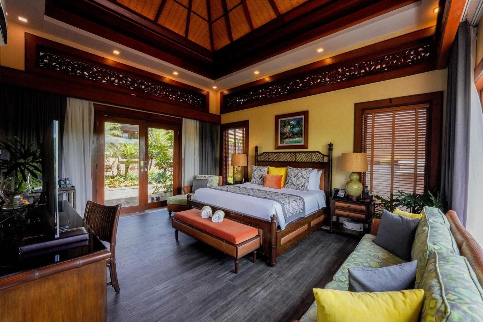 Suite with Private Pool
