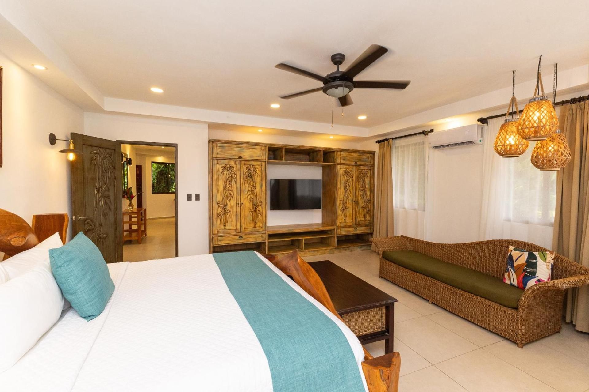 Superior King Suite