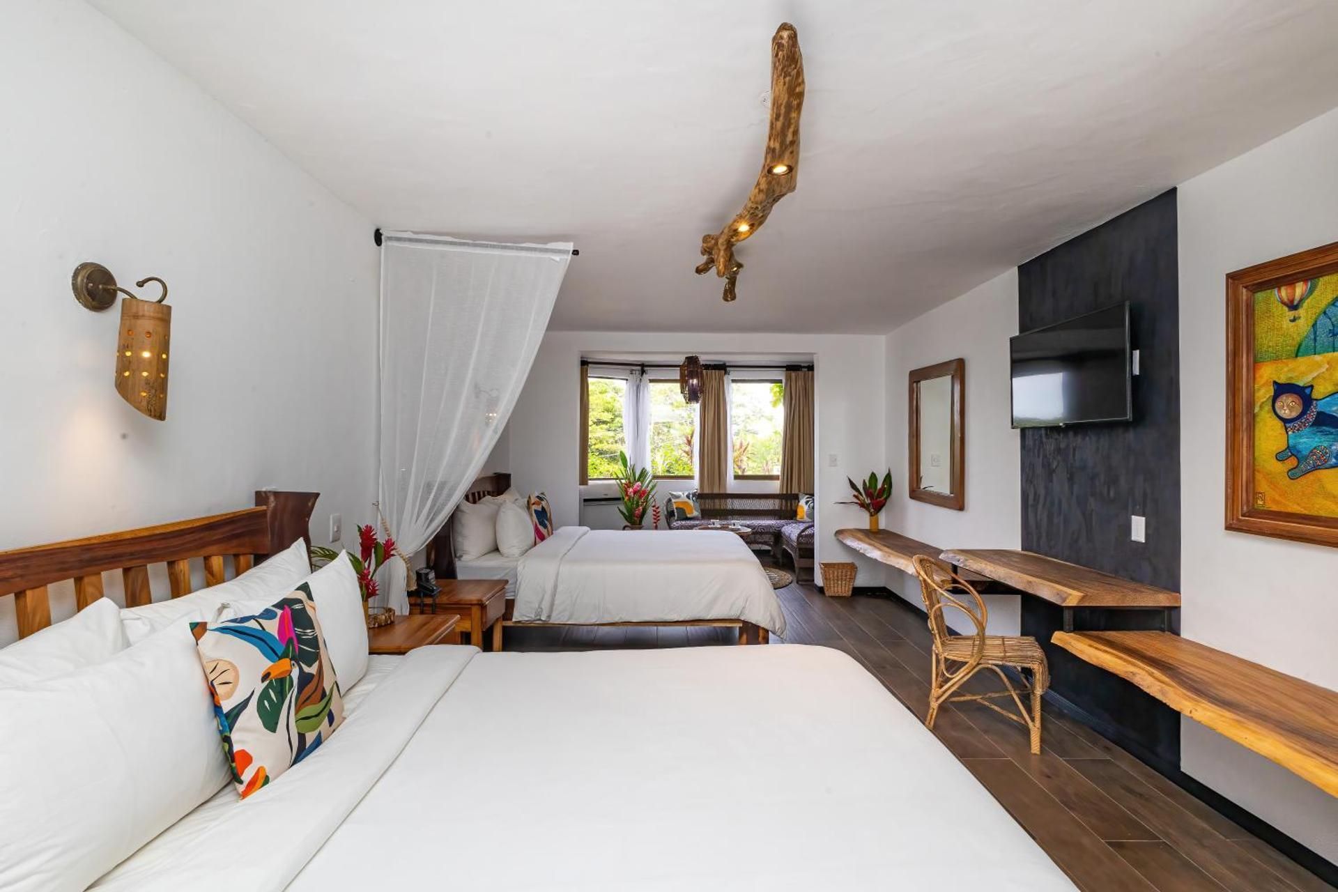 Double Queen Suite