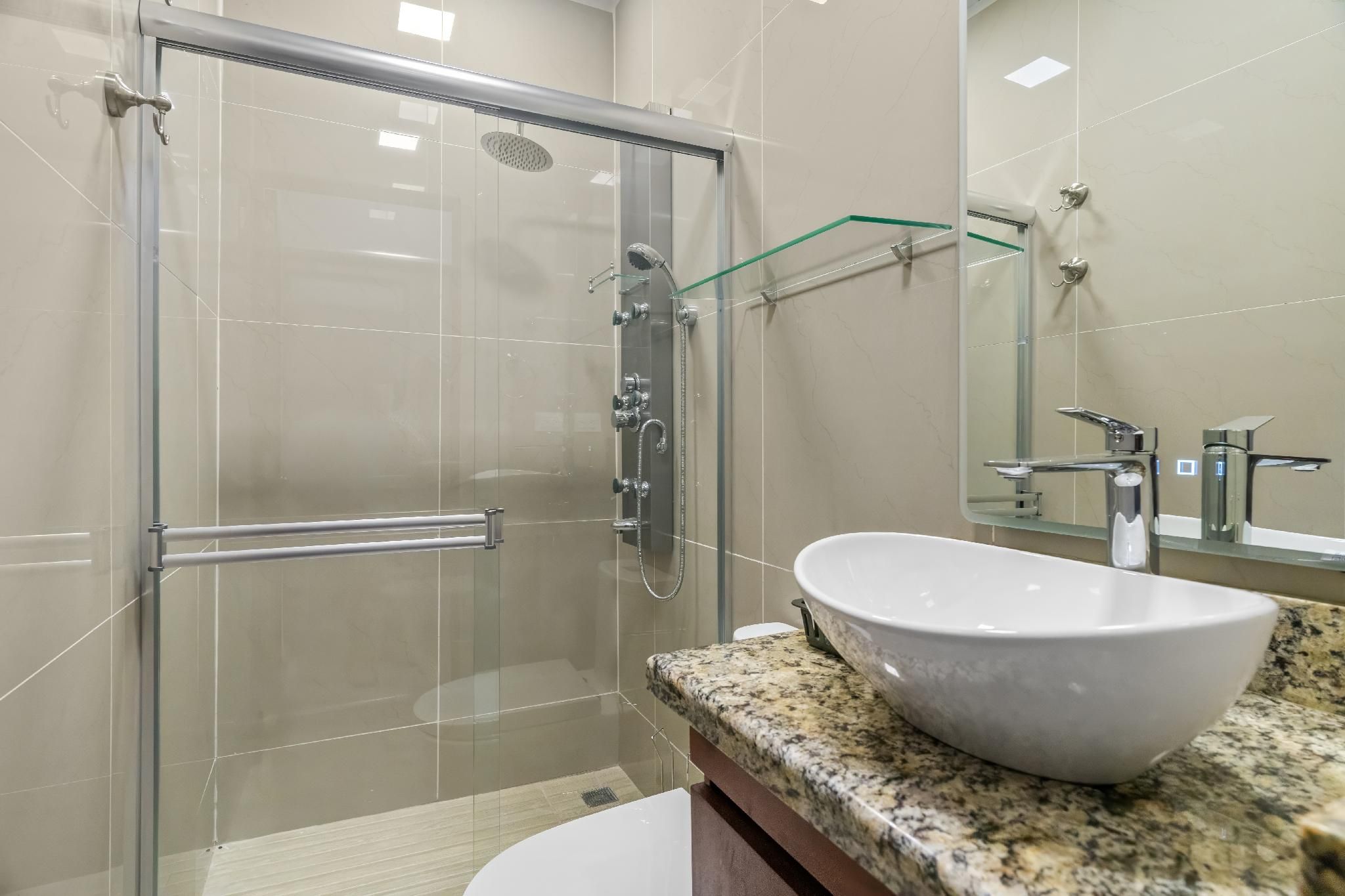 Apartment - 2 Bedrooms