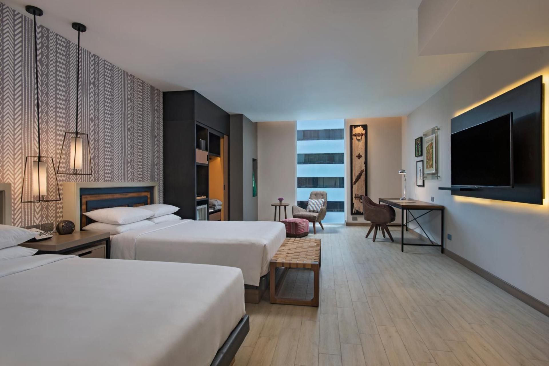 2 Twin Beds With Atrium View