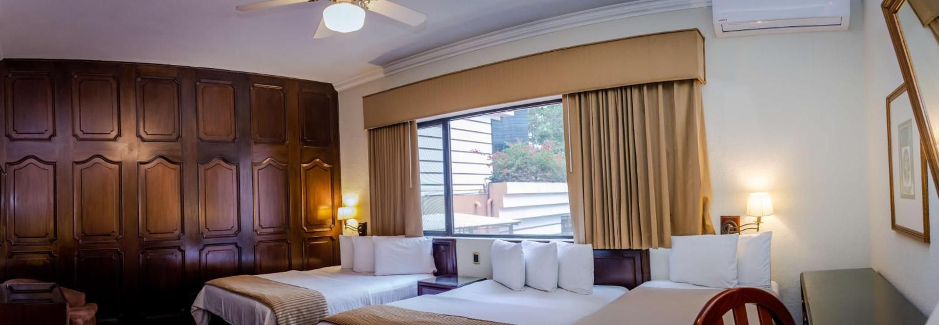 2 Double 1 Single Bed, Nonsmoking