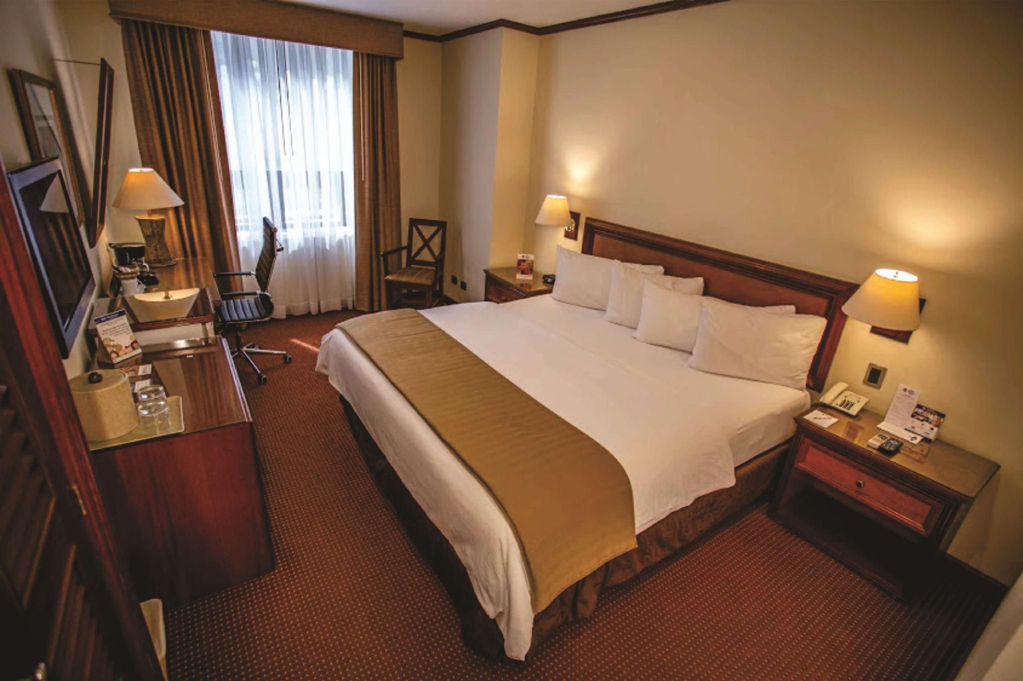 1 King Bed, NonSmoking, Deluxe Room