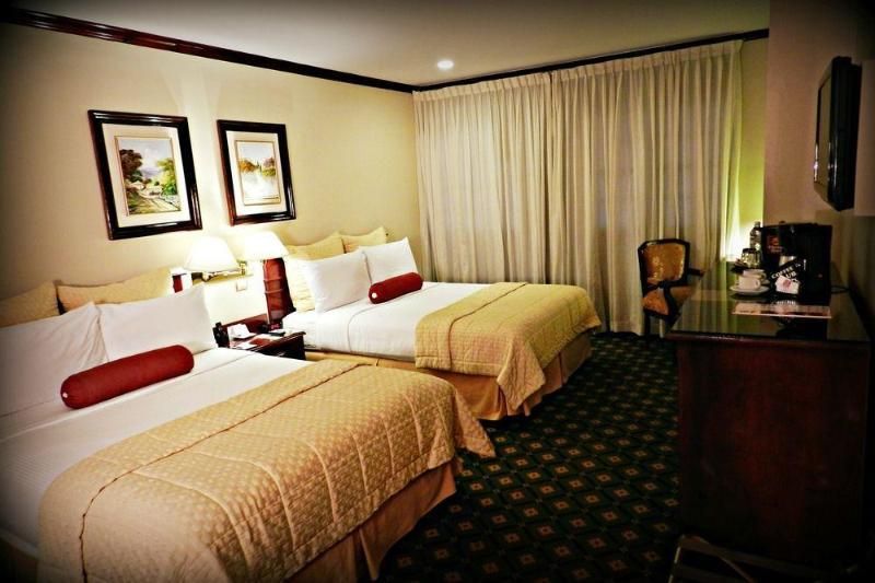 2 Queen Beds - Non-Smoking