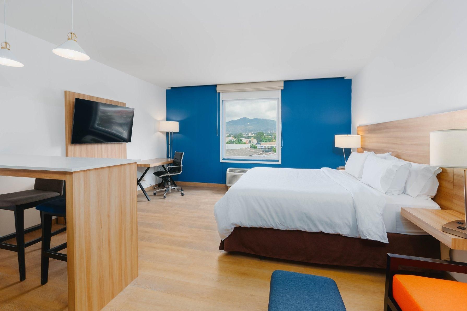 1 King Suite Top Floor