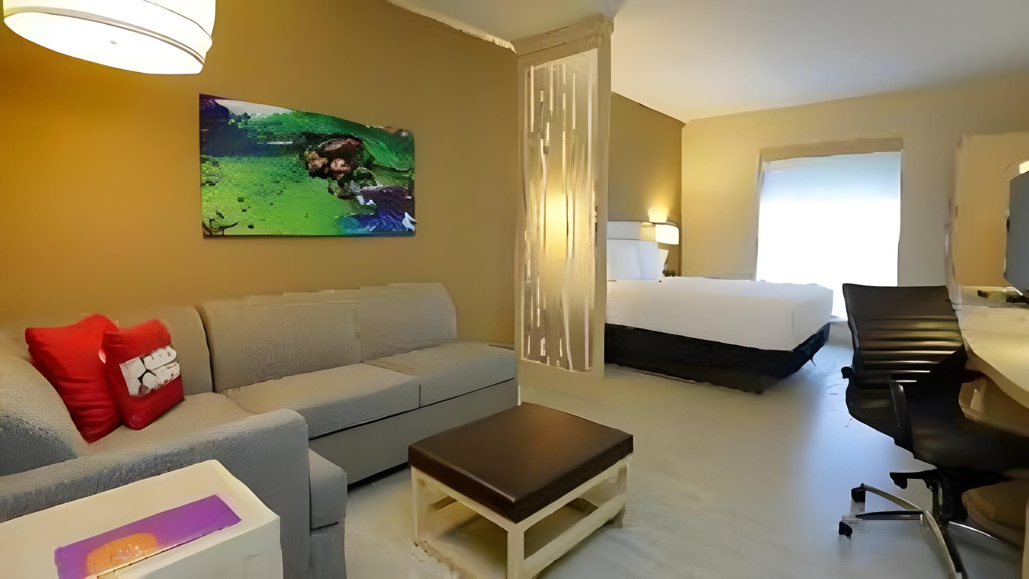 2 Queen Beds High Floor No Sofabed