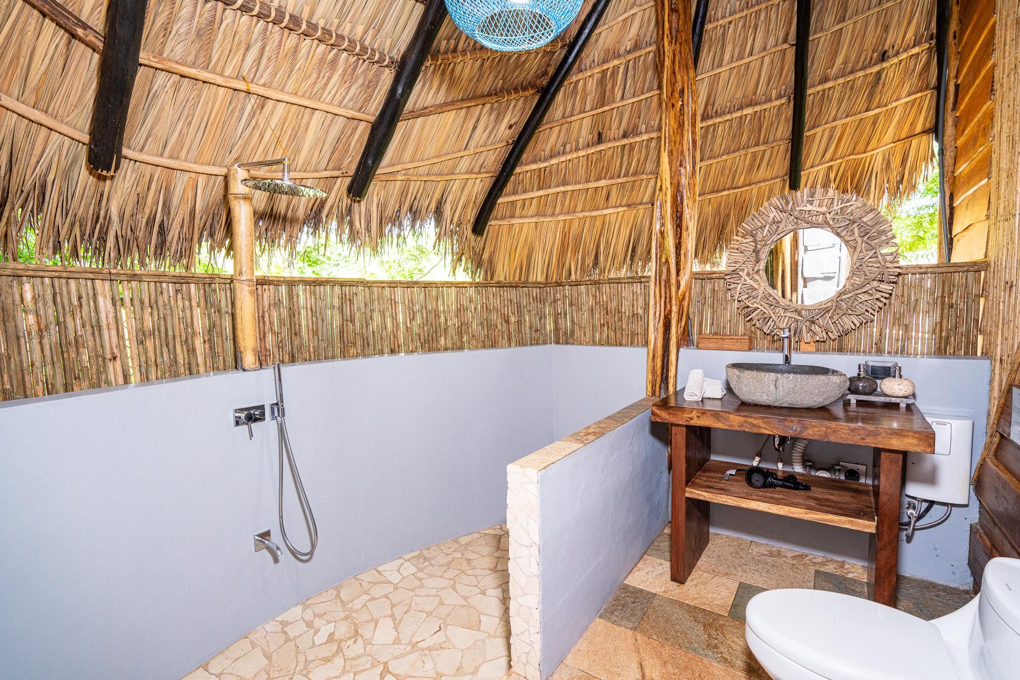 Carmencita -Bungalow-Estándar-Baño con ducha-Vista al campo