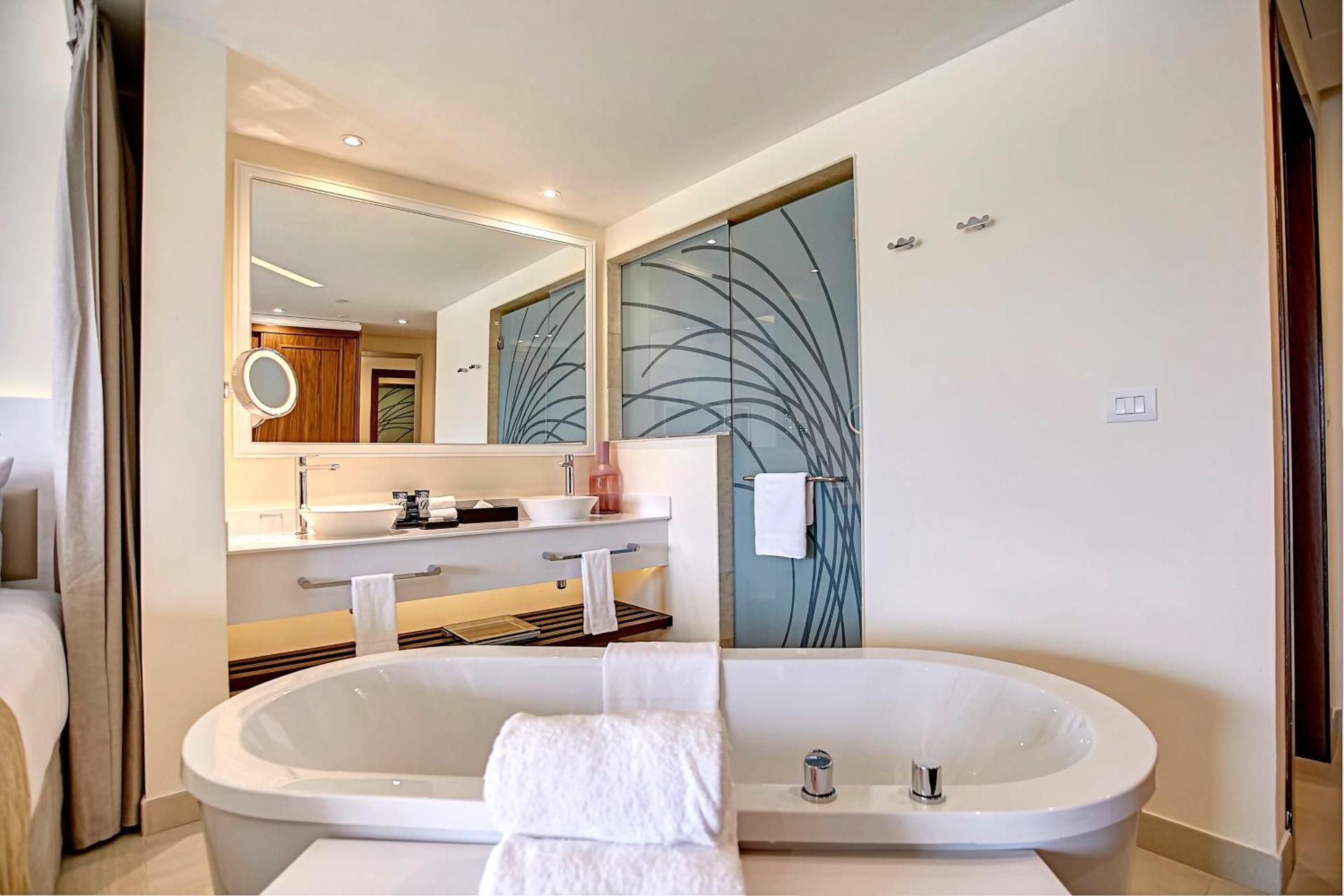 Luxury Presidential Ocean View One bedroom suite Diamond Club