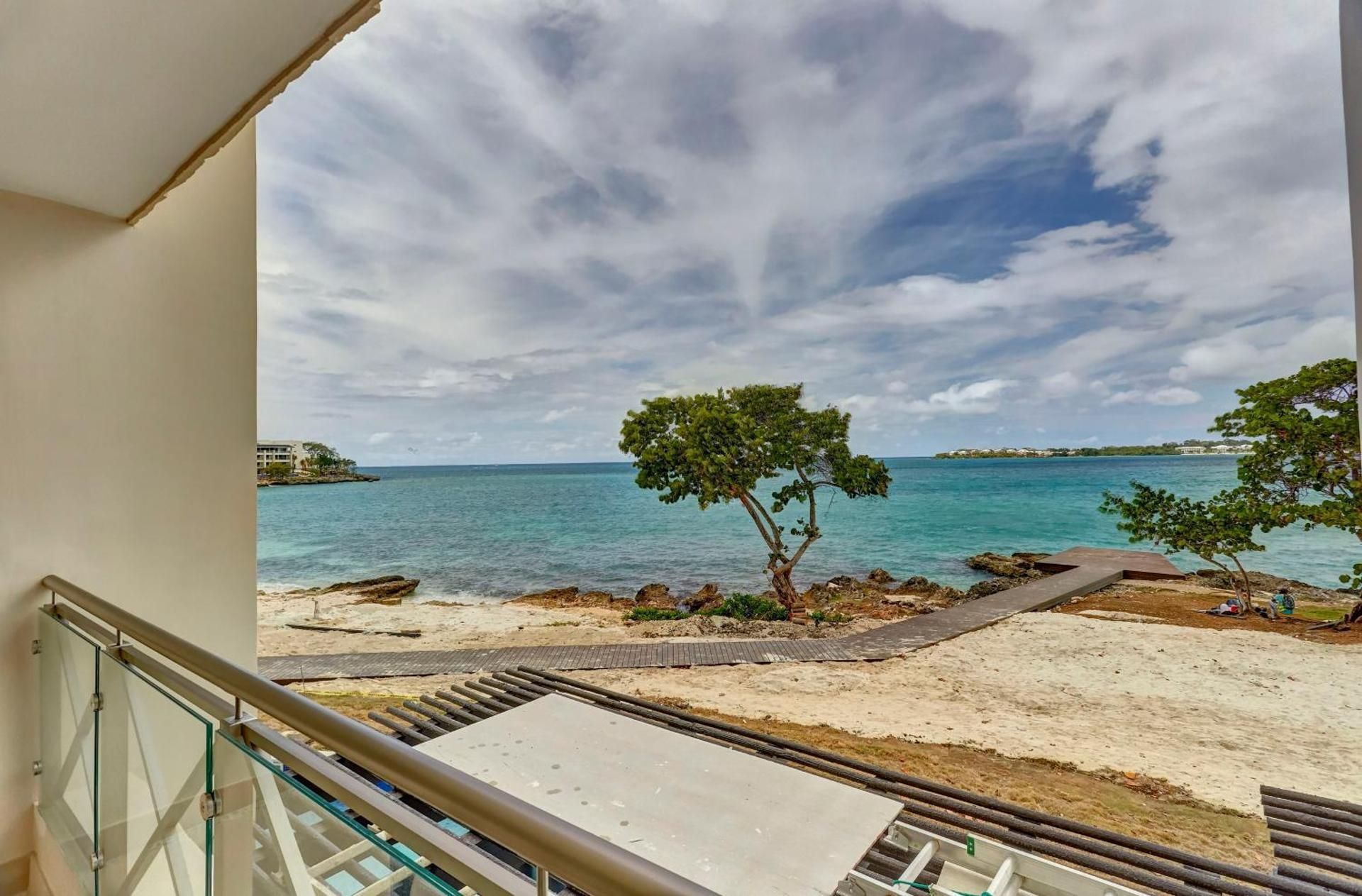 Luxury Penthouse One bedroom suite Ocean view terrace jacuzi Diamond Club