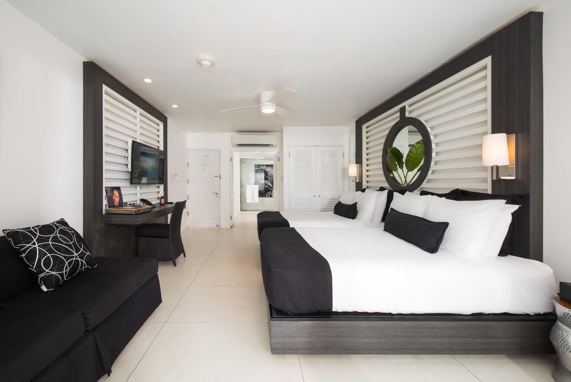 02 Deluxe Double Ocean View