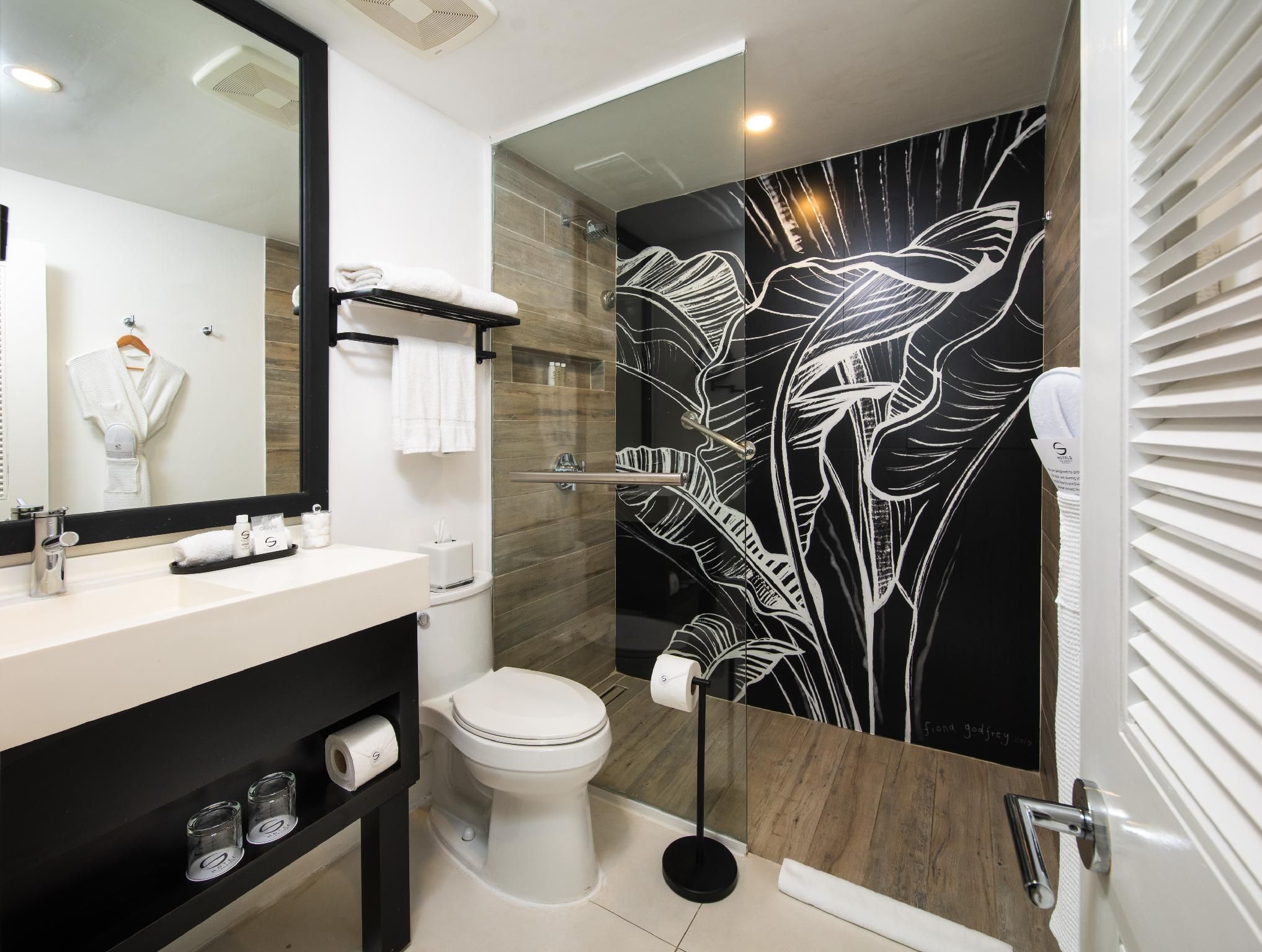 02 Mini King Suite (Non Ocean View)