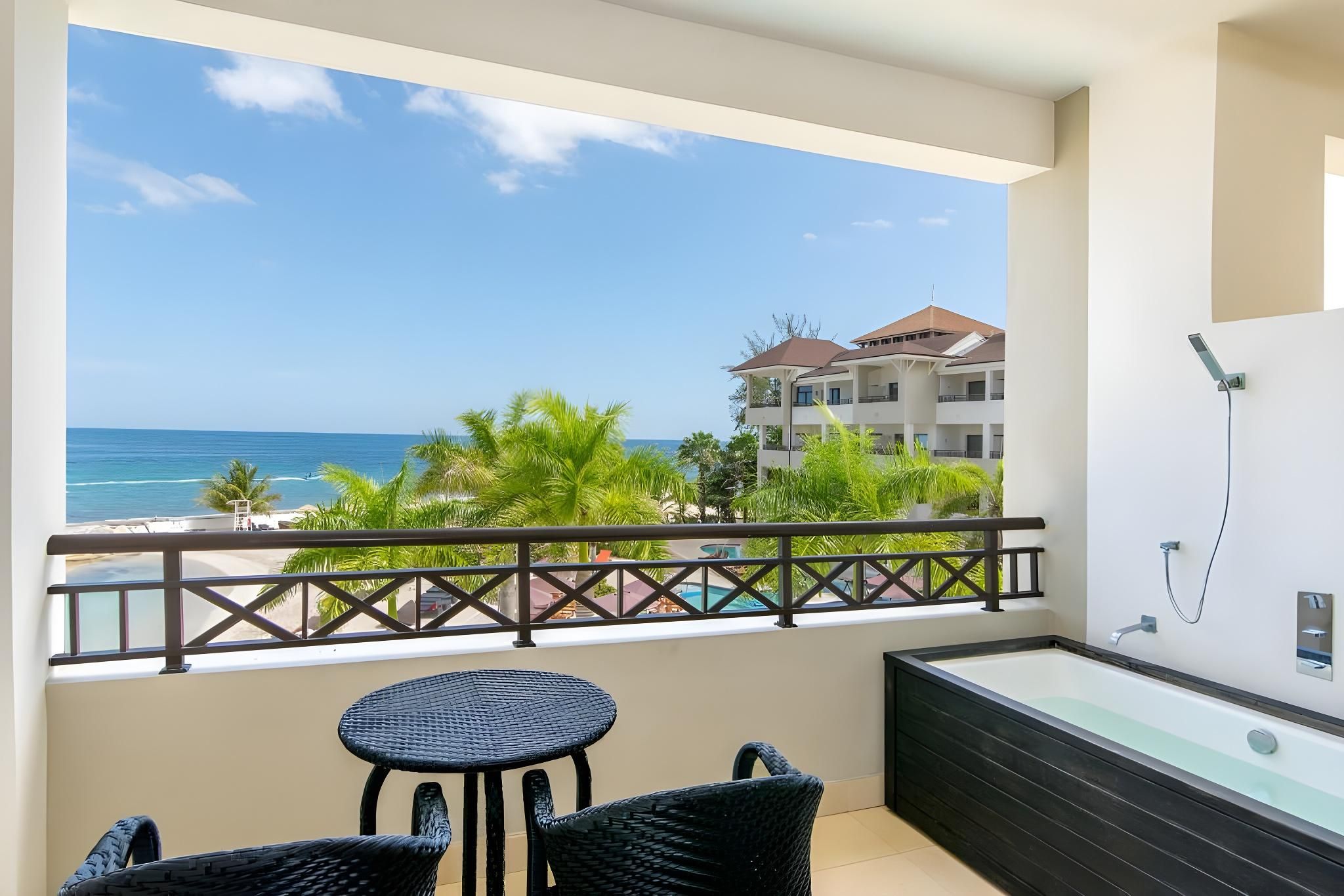Preferred Club Junior Suite - All Inclusive