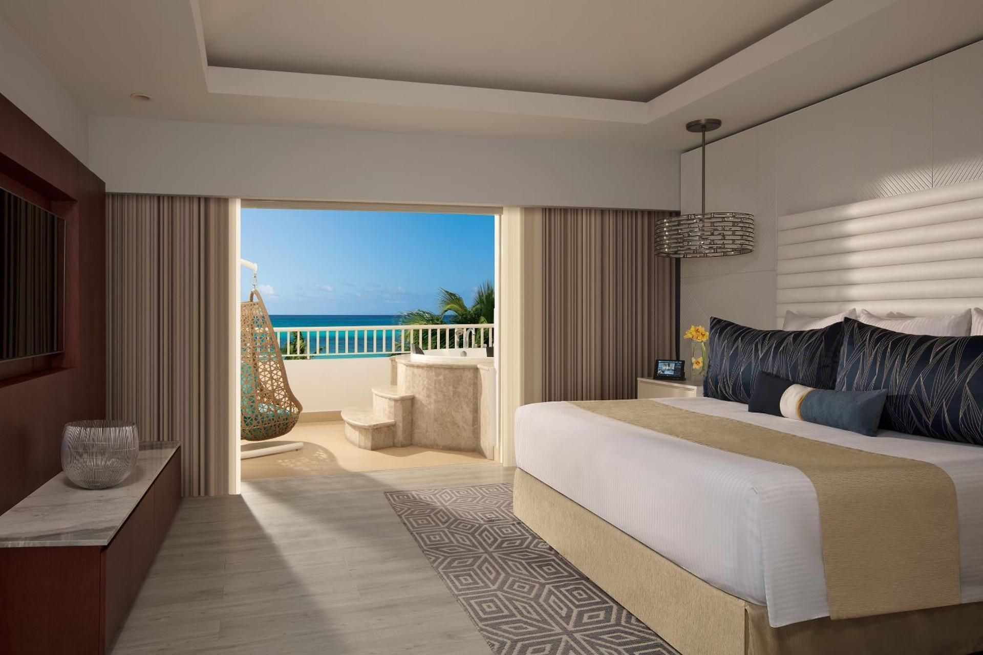 Preferred Club Presidential Suite Ocean Front