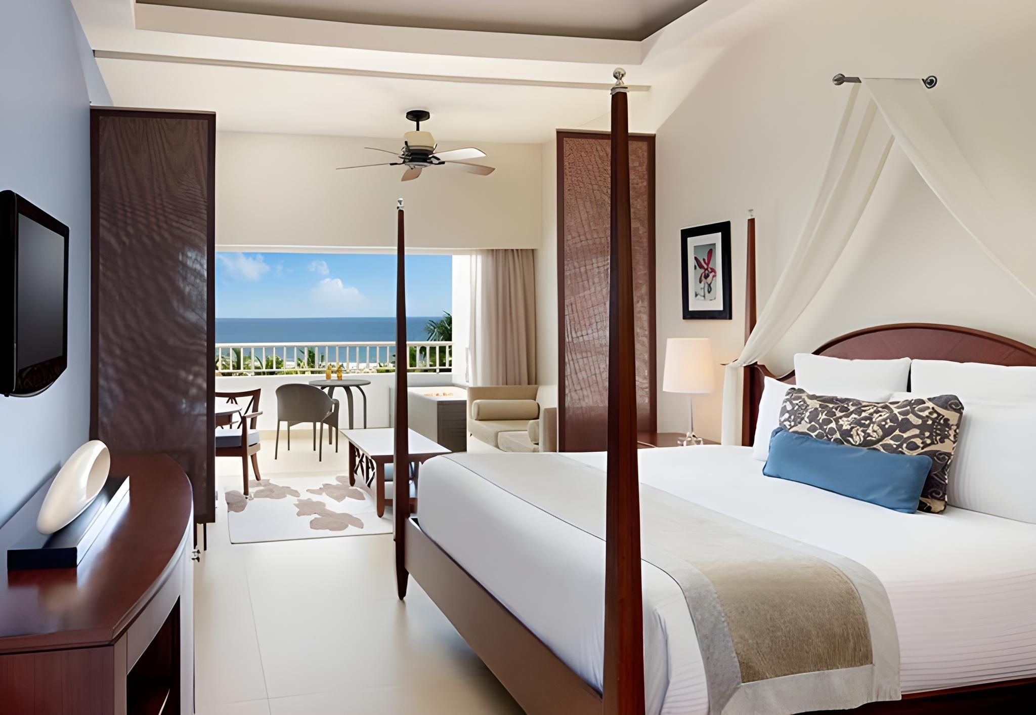 King Preferred Club Junior Suite Swim Out - All Inclusive