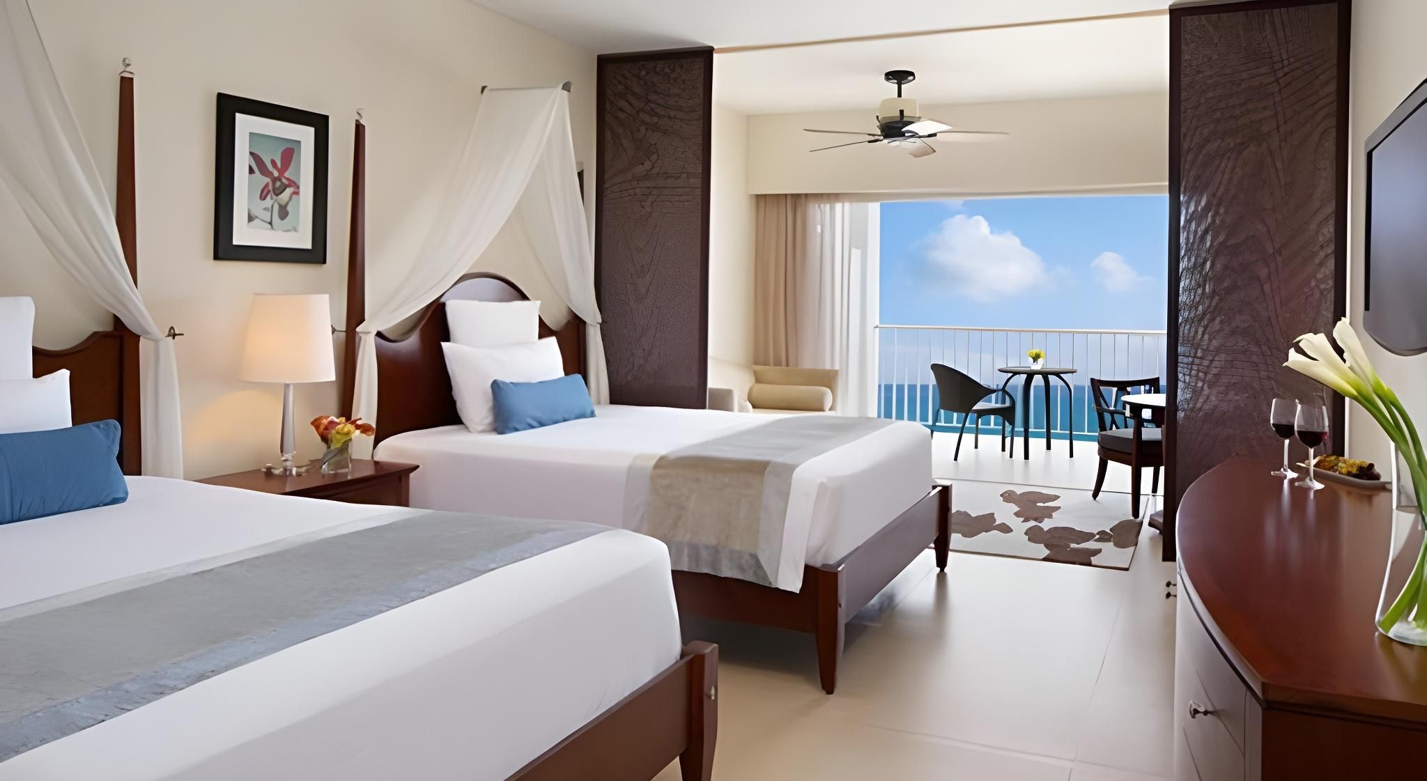 Junior Suite Ocean Front Double
