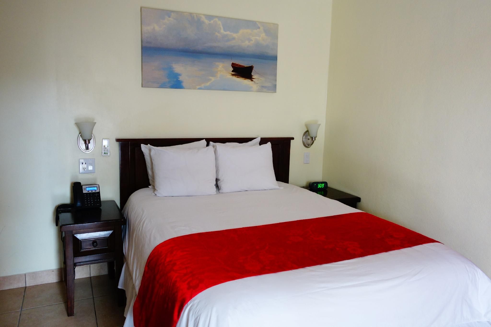 1 Queen Bed, Nonsmoking, Balcony, Pool View, Interior Corridor, Walk-in Shower