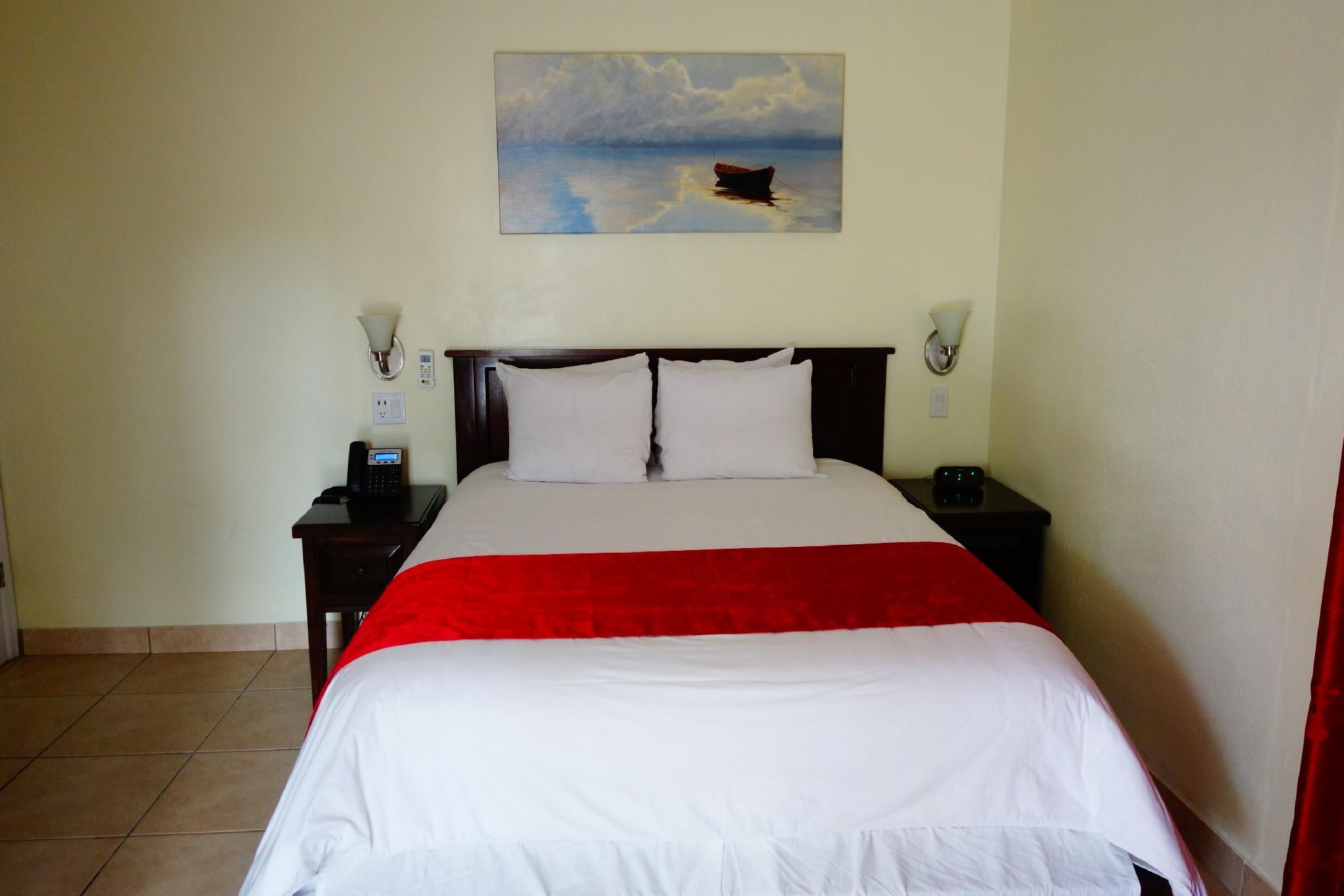 Accessibility - 1 Queen, Walk-in Shower, Interior Corridor, Nonsmoking