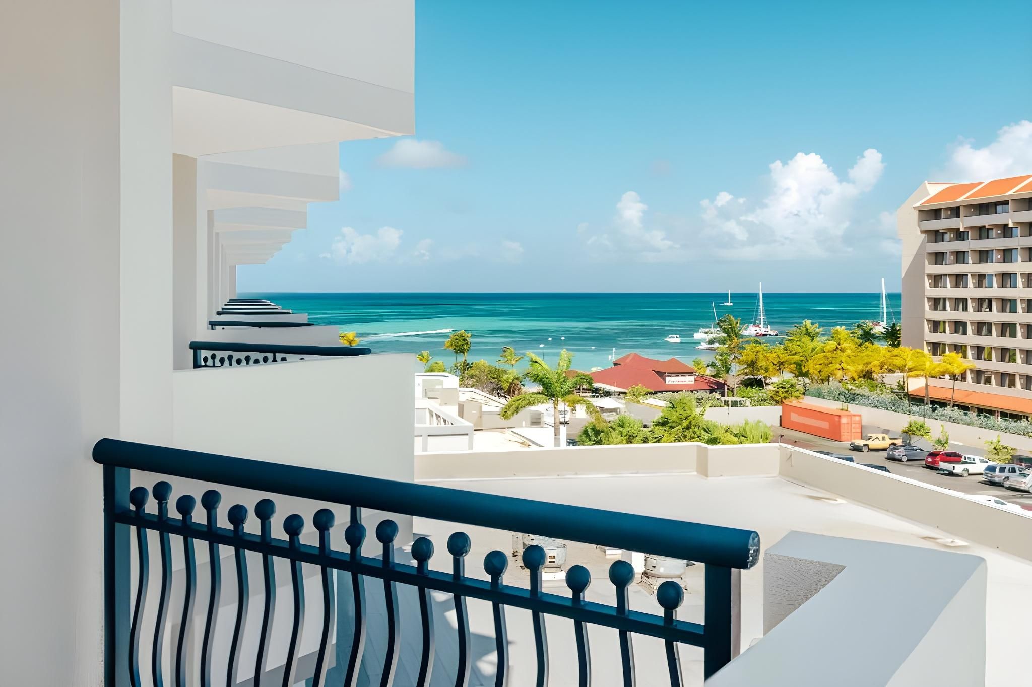 Partial Ocean View Aruba Tower 1 King Bed