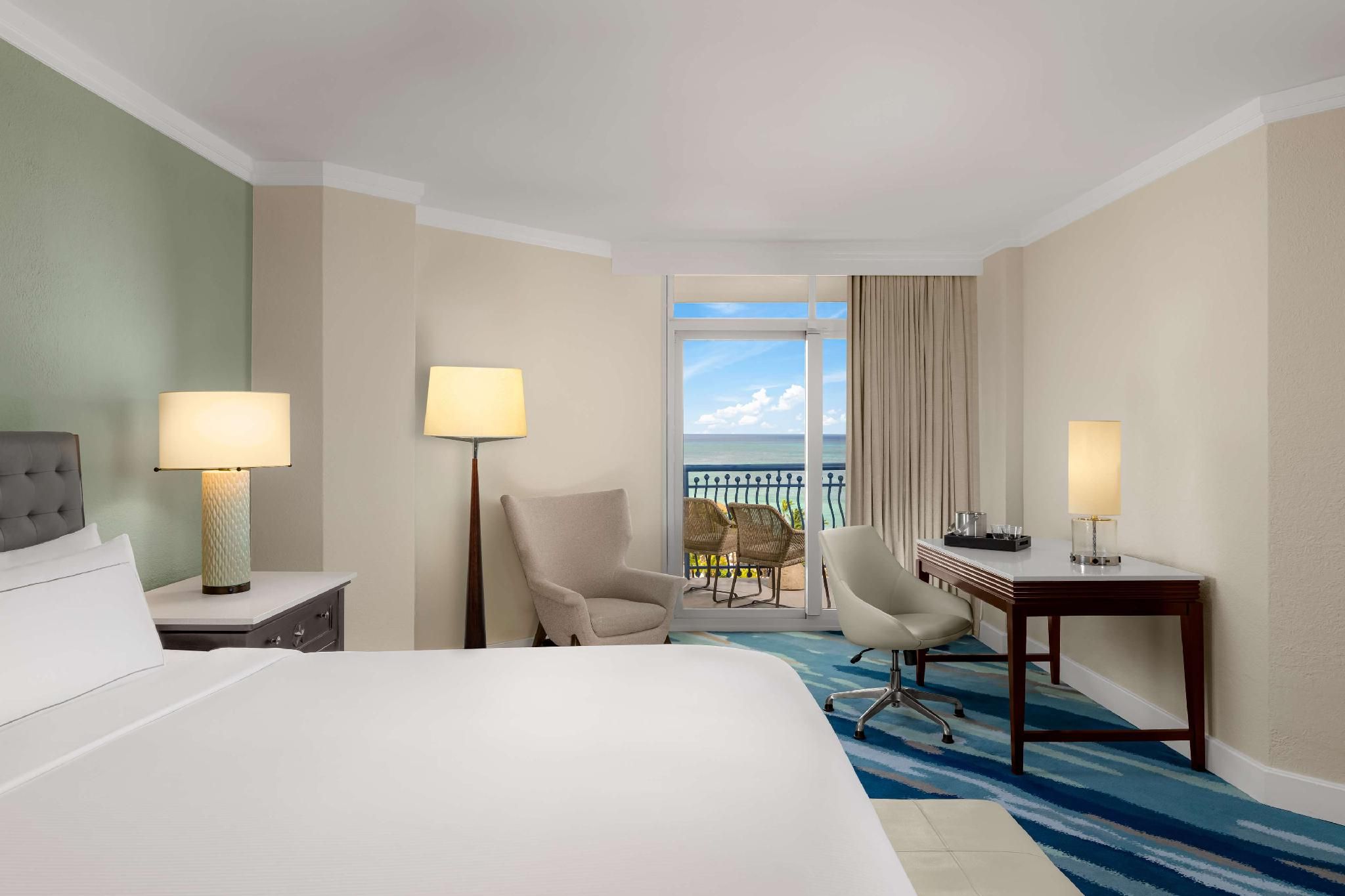 Ocean View Palm Beach Club 1 King Bed