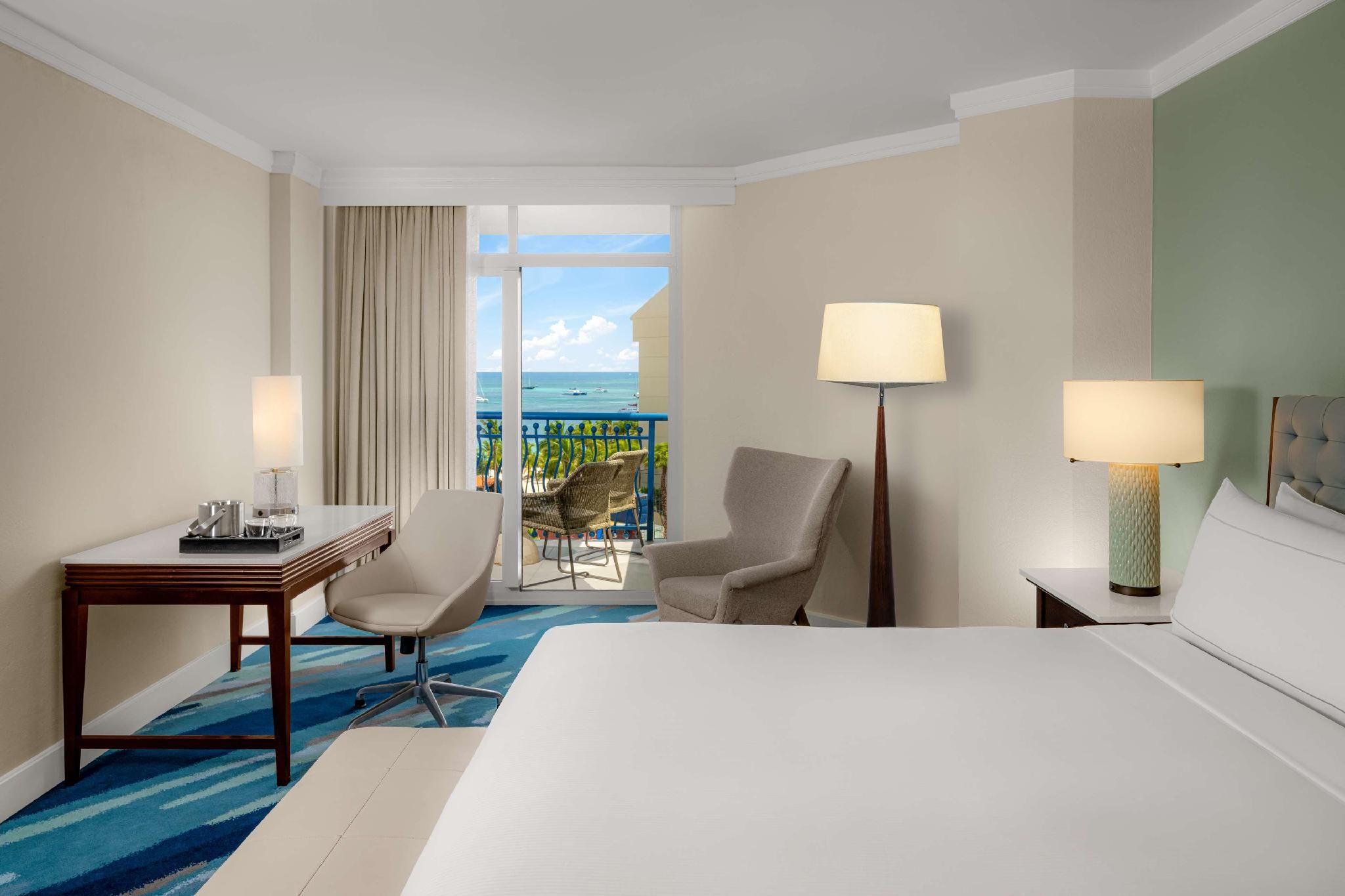 Partial Ocean View Aruba Tower 1 King Bed