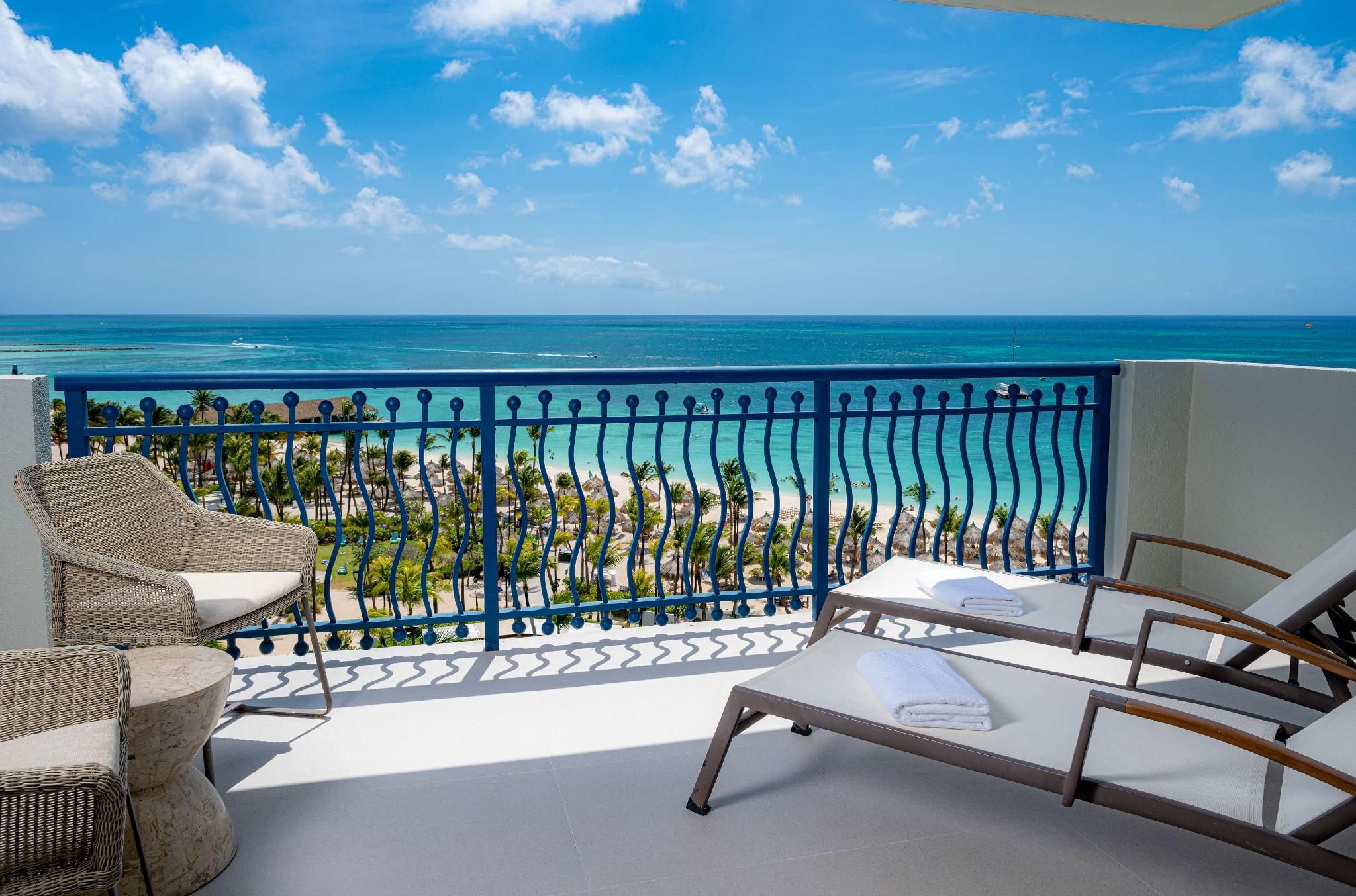 PALM BEACH CLUB OCEAN VIEW SUITE 1 KING BED