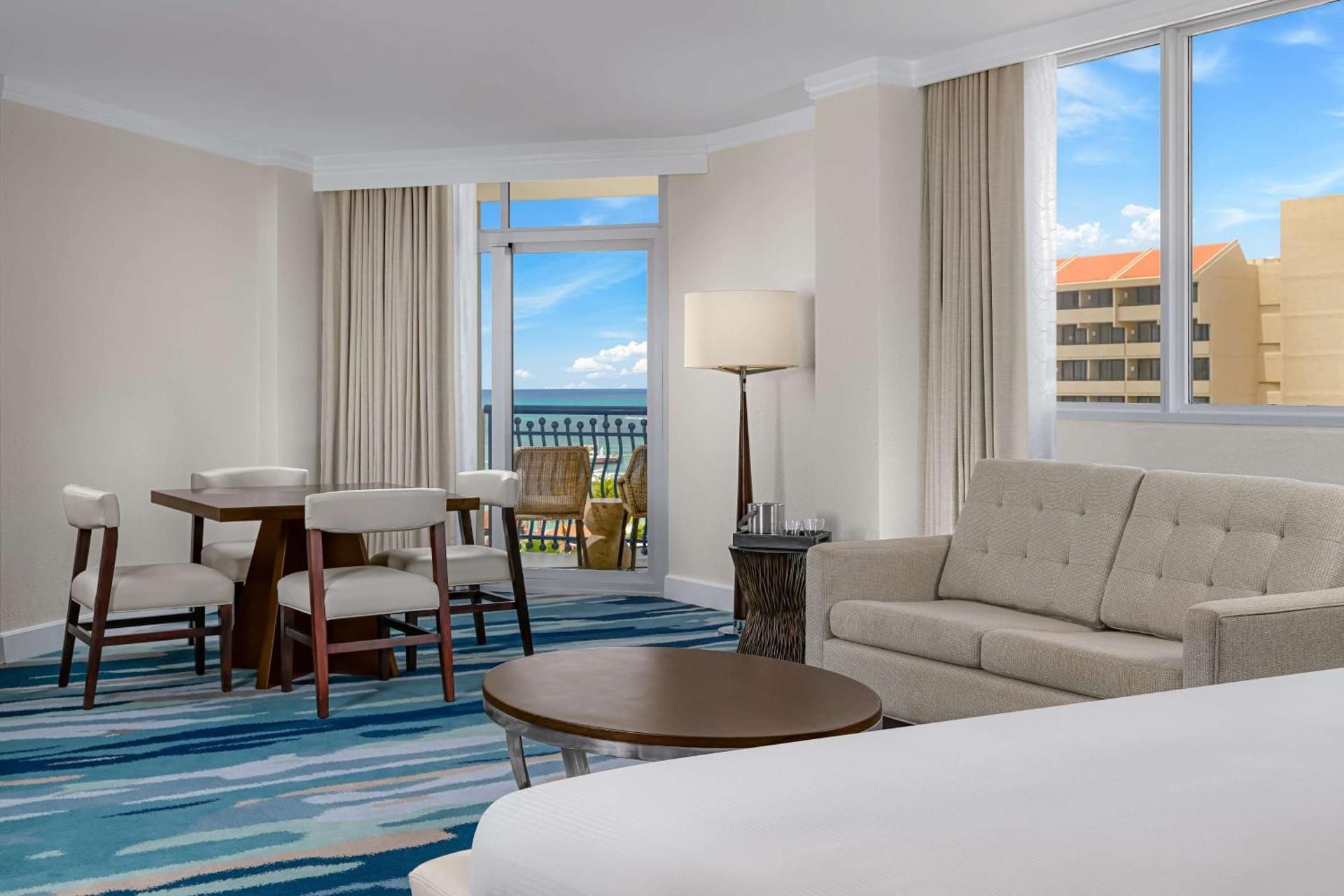 Aruba Tower Studio Suite 1 King Bed