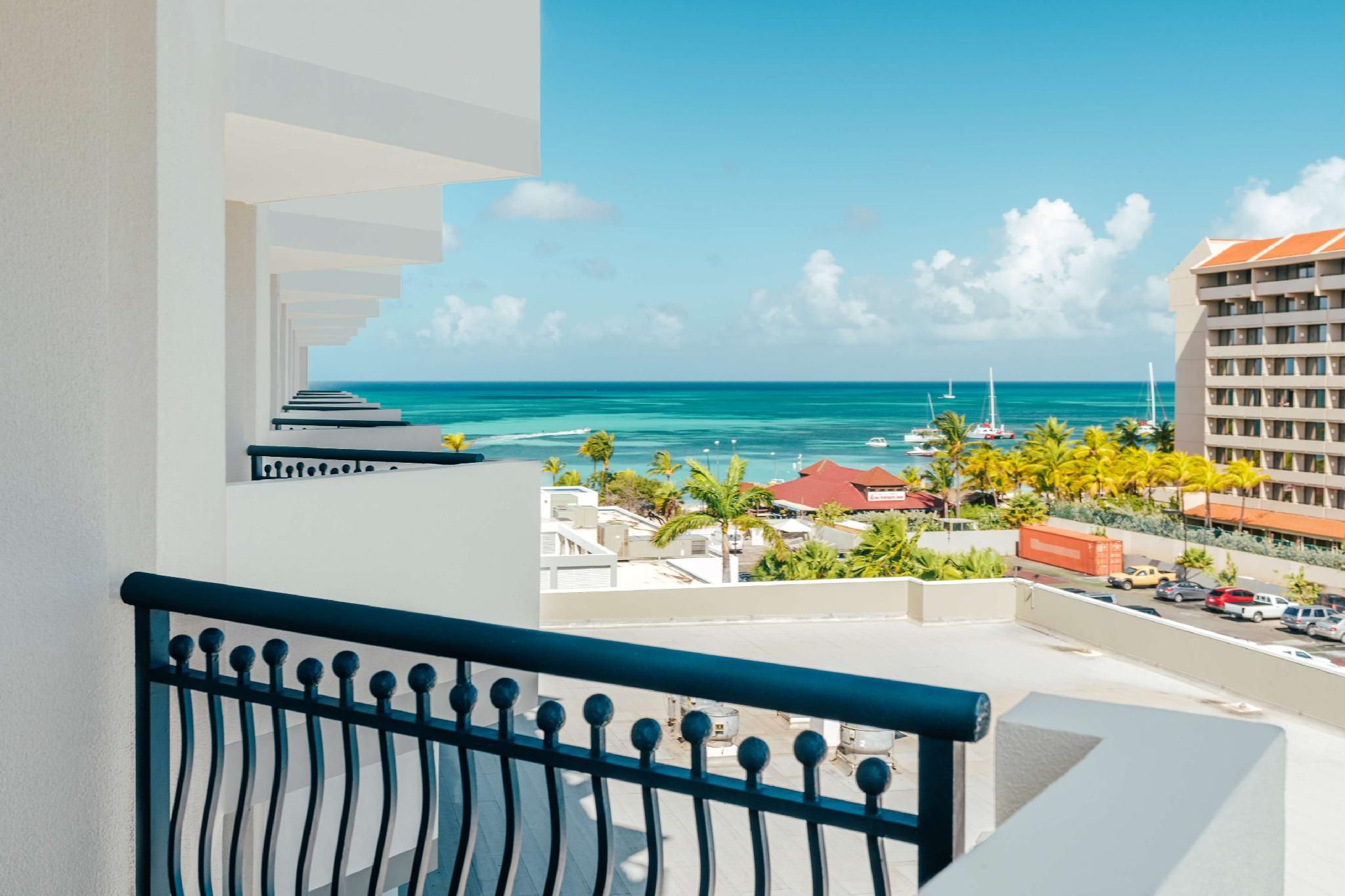 Partial Ocean View Palmbeach Club 2 Queen Beds
