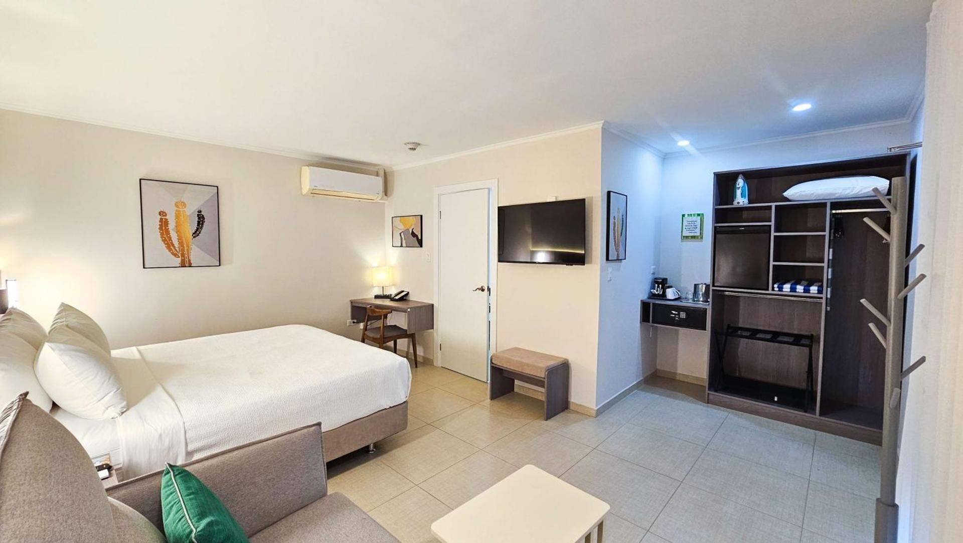Deluxe Caban King Room with Sofa Bed