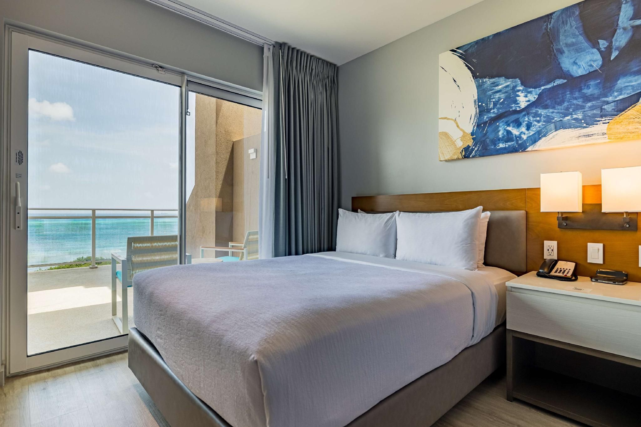 OCEANVIEW 1 KING 1 BDRM SUITE- LARGE BALCONY