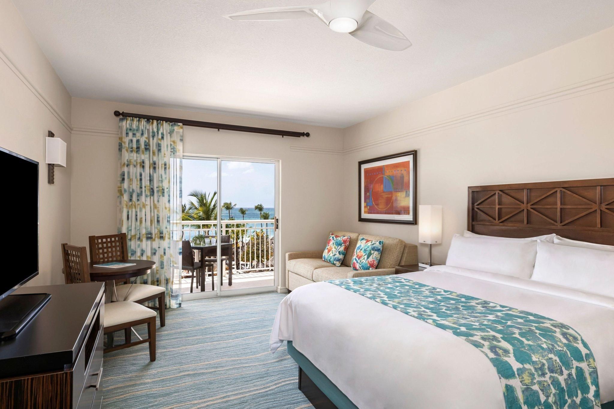 Guest room, Queen, Sofa bed, Oceanfront, Balcony