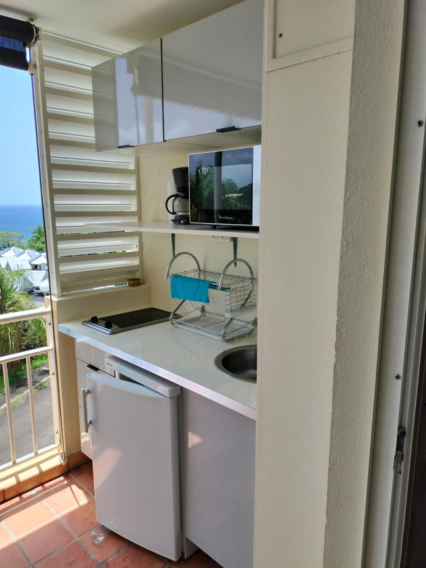 Studio Apartment with Sea View