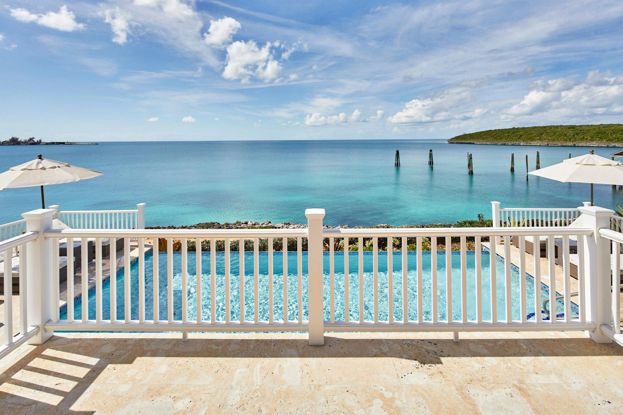 Royal Island House, 4 Bedroom Residence, Oceanfront, Private pool