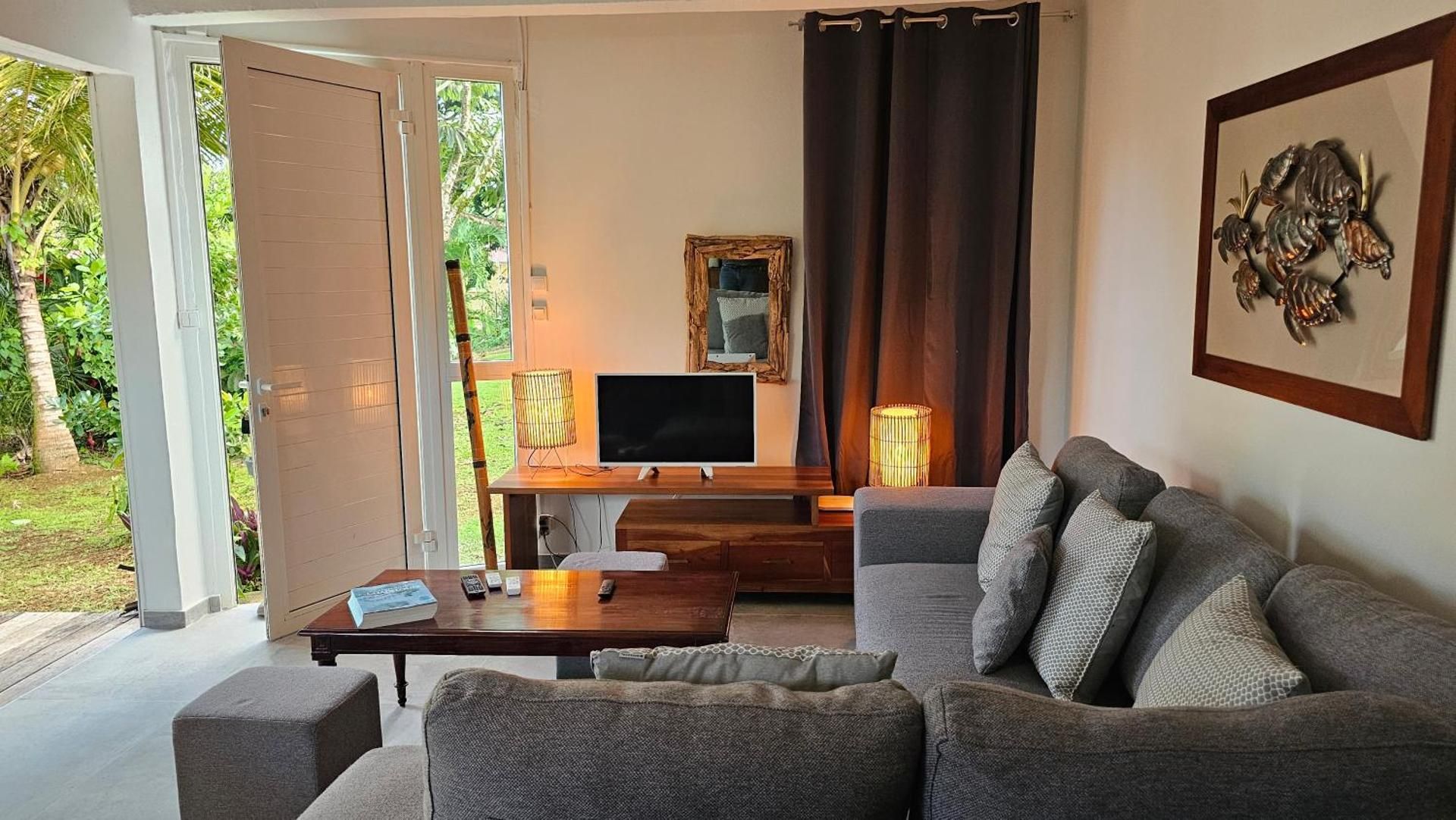 Deluxe Bungalow with Garden View