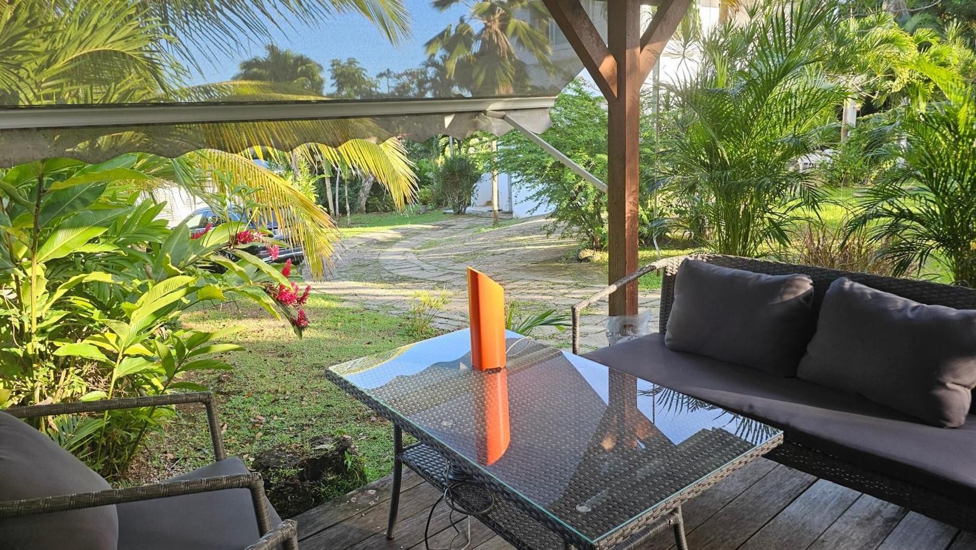 Bungalow with Garden View