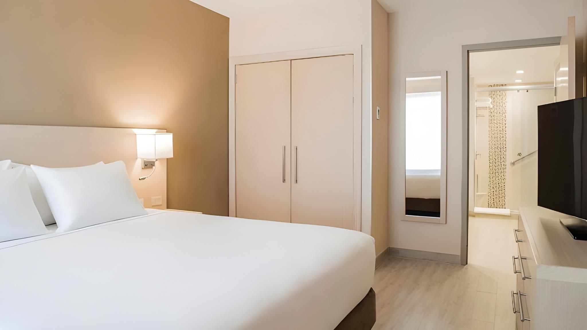 Hyatt Place King Suite (with Sofa Bed)