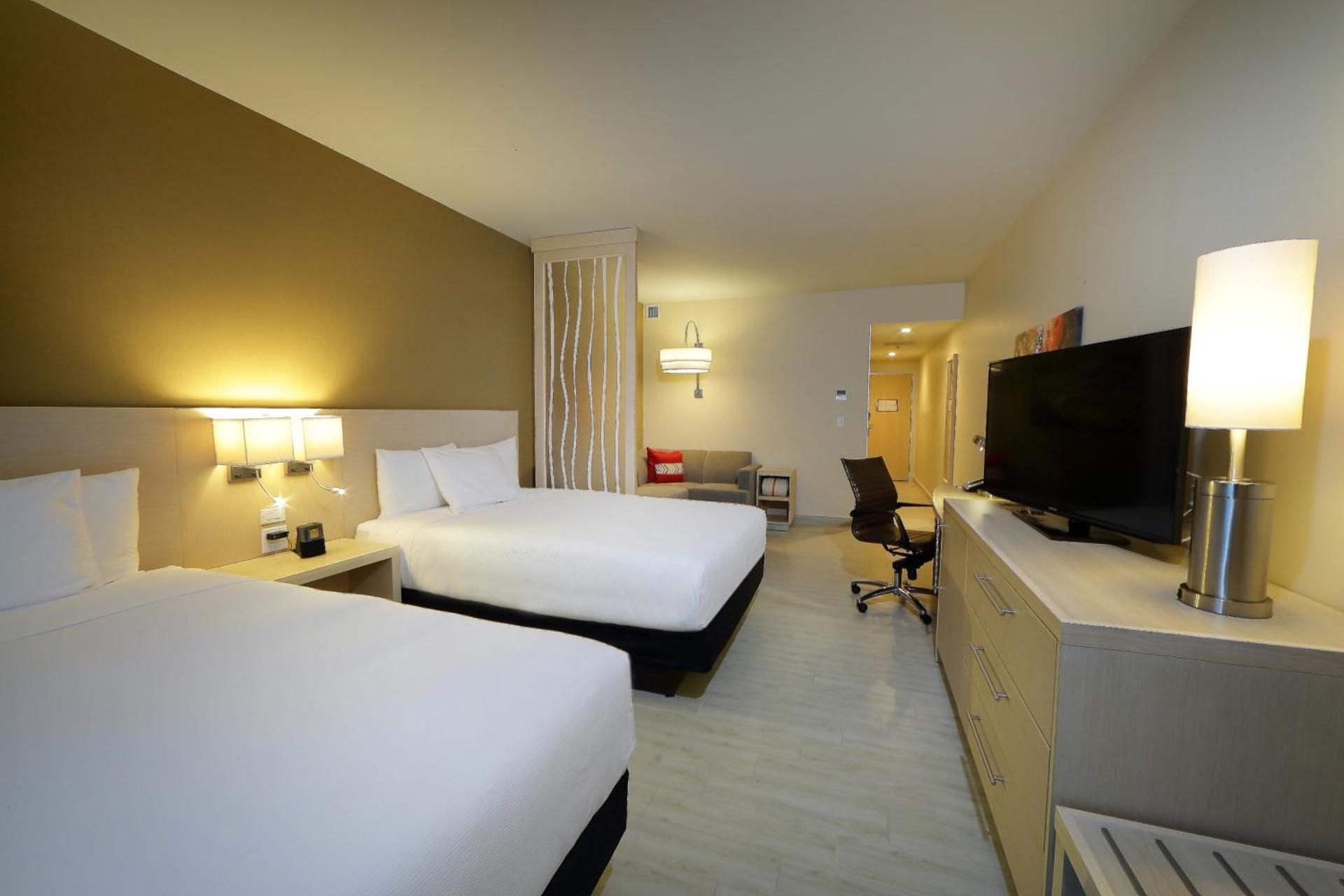 Hyatt Place Two Queens Managua Lake View
