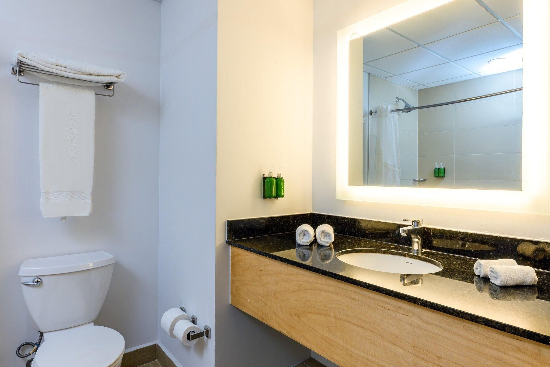 1 King Suite Additional Kitchen Area