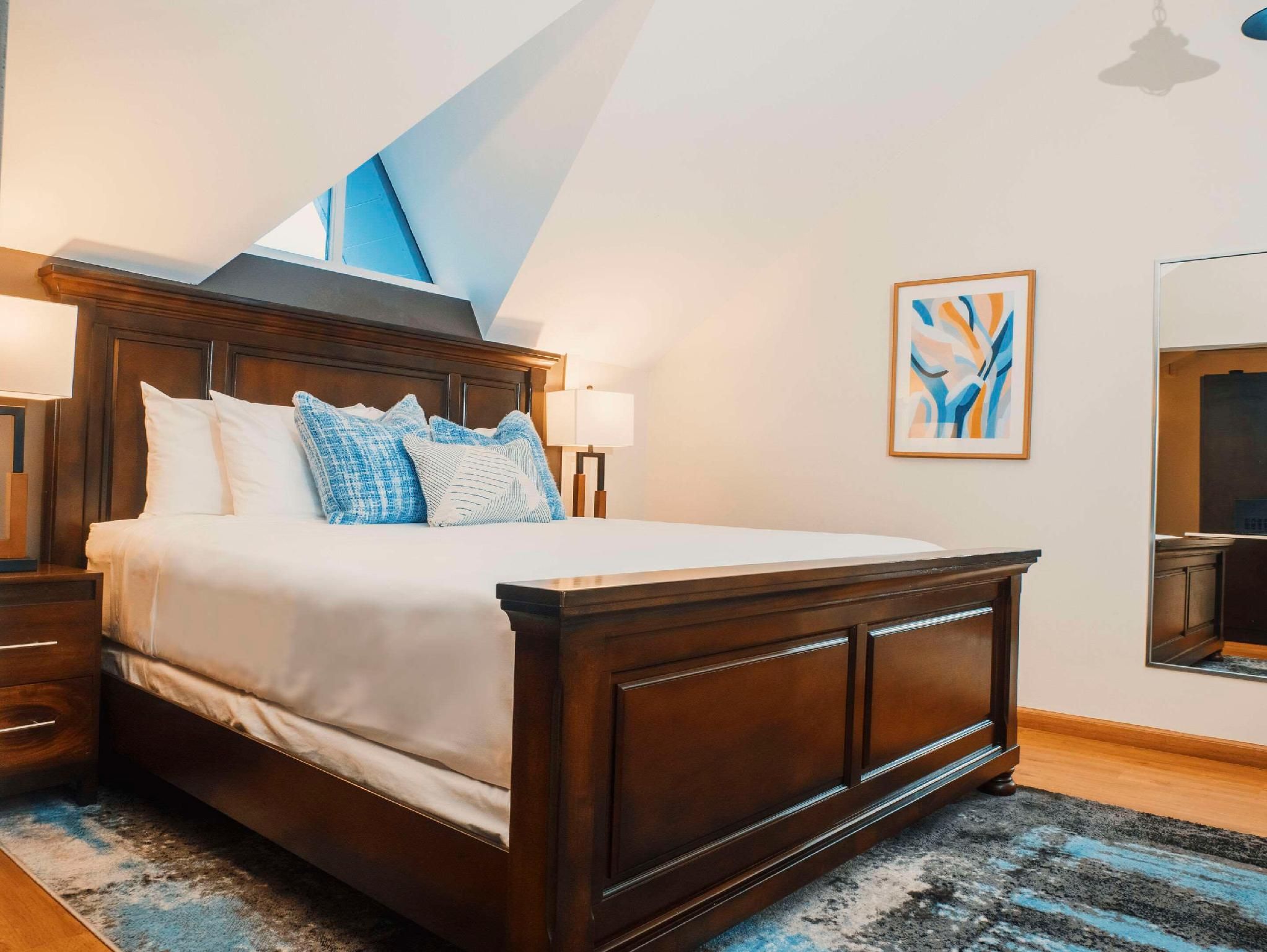 1 King Bed, Suite, Nonsmoking