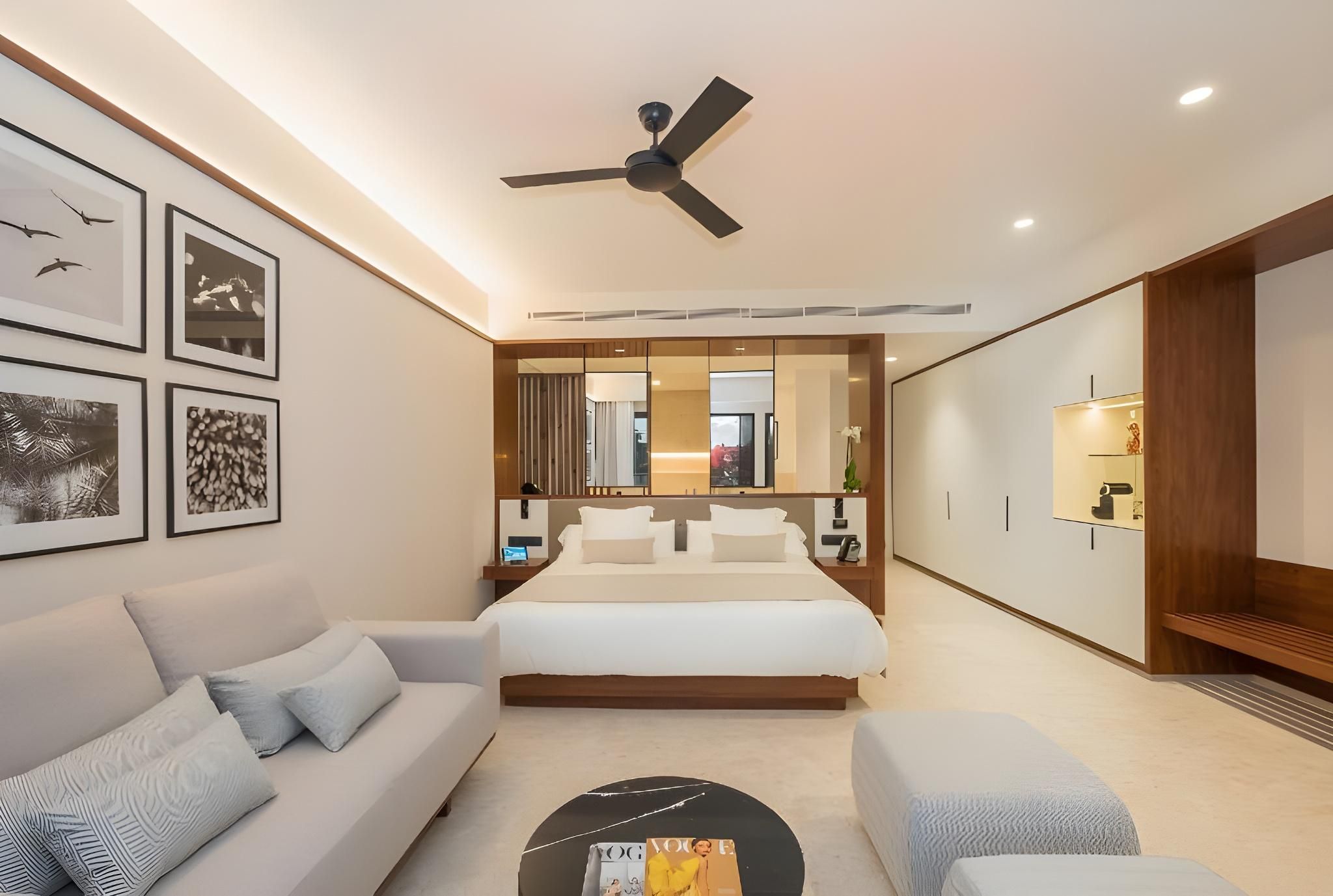Junior Suite Deluxe Pool View, 2 Double